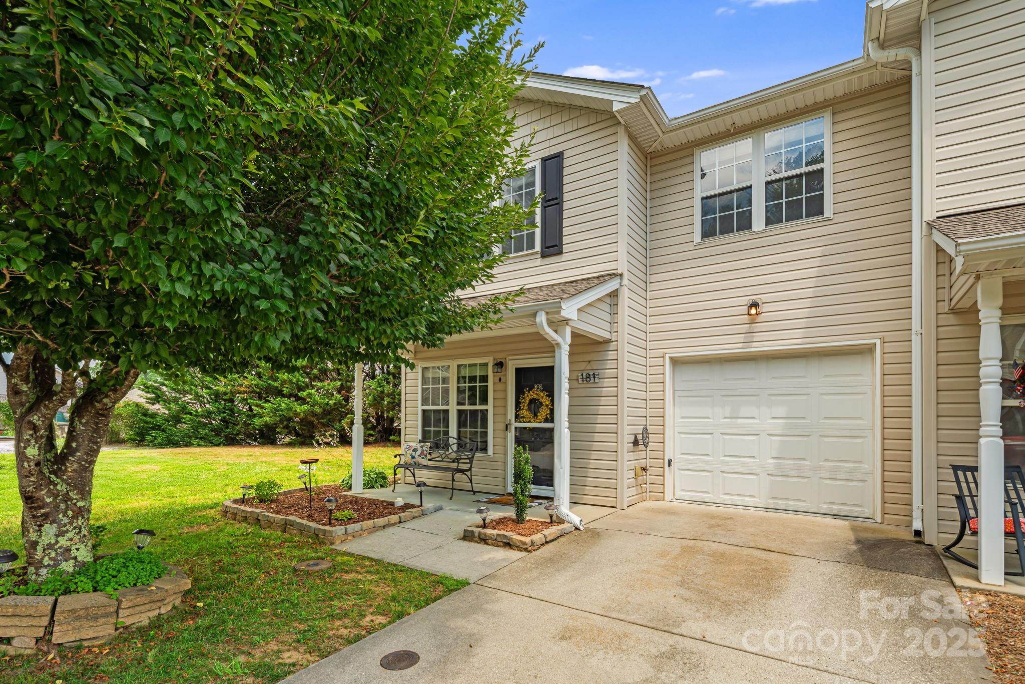 181 Farington Circle Property Photo 30