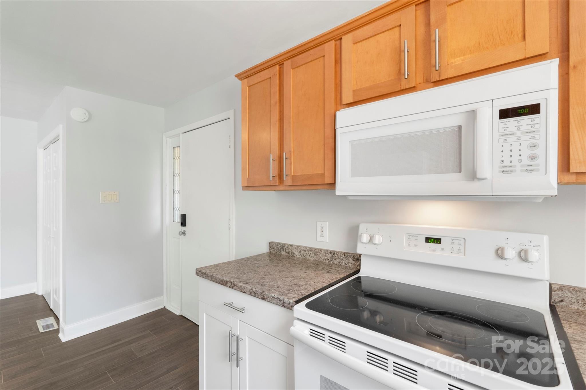718 E Maple Avenue F Property Photo 14