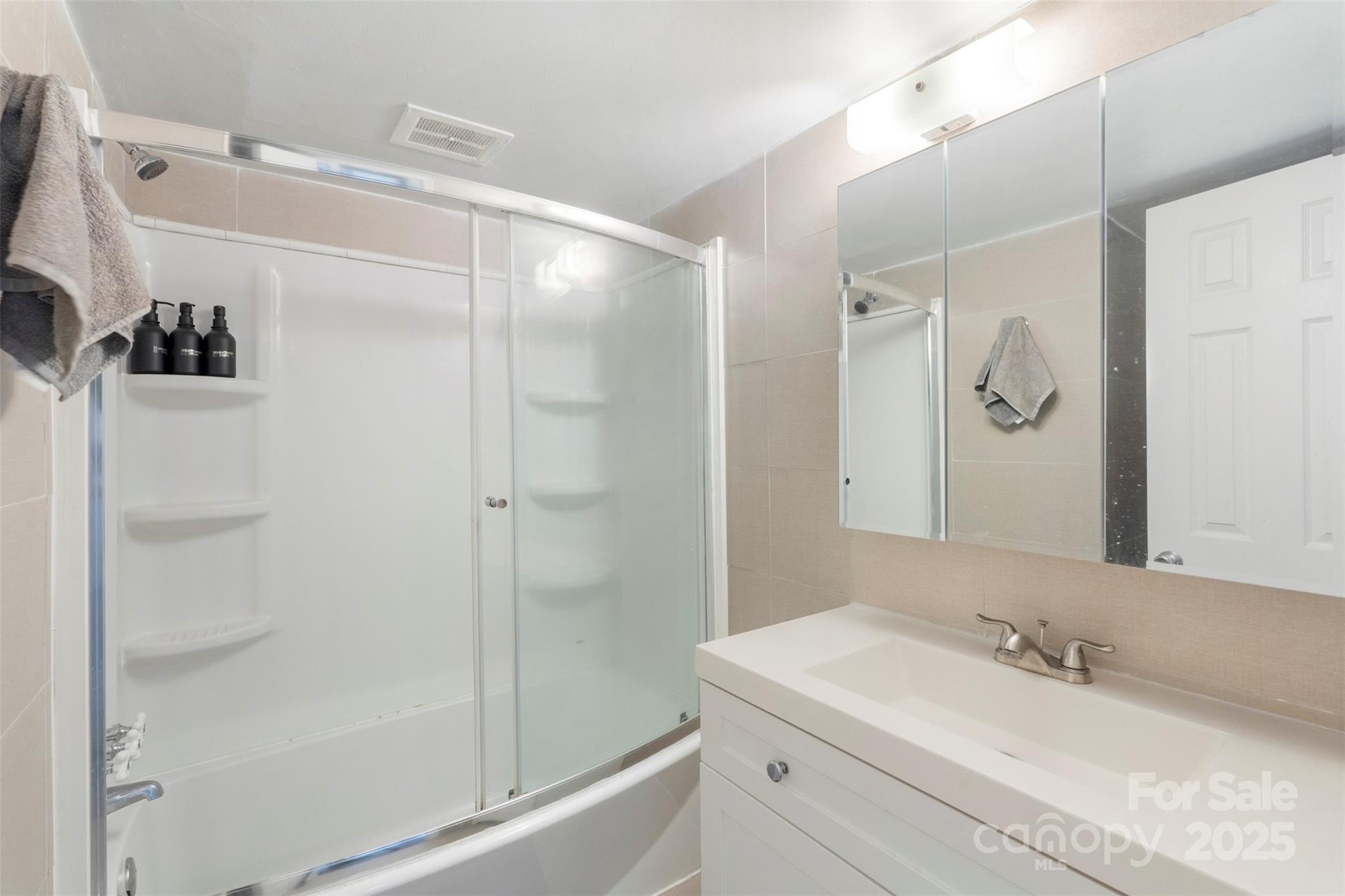 718 E Maple Avenue F Property Photo 25