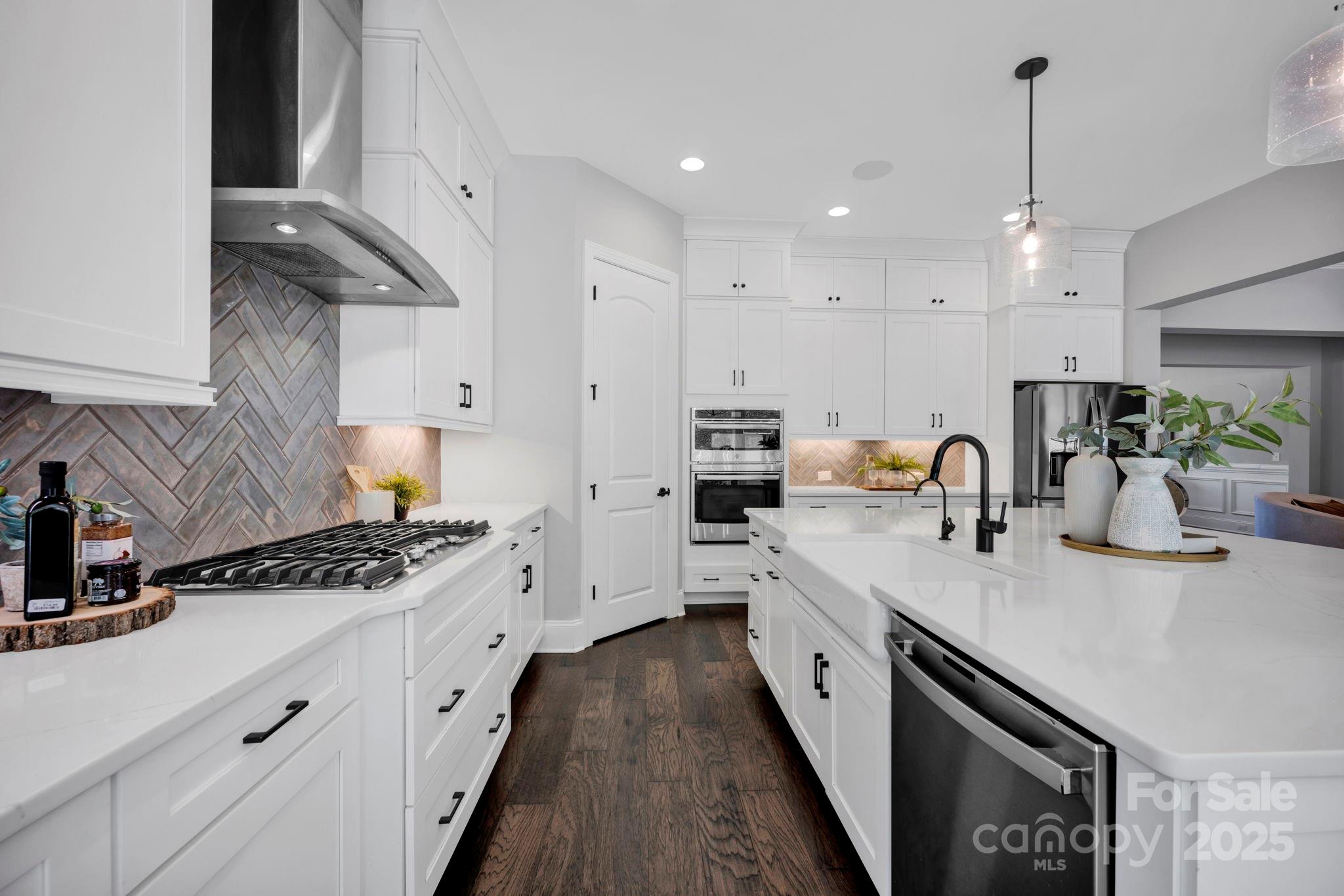 2017 Belle Grove Drive Property Photo 18