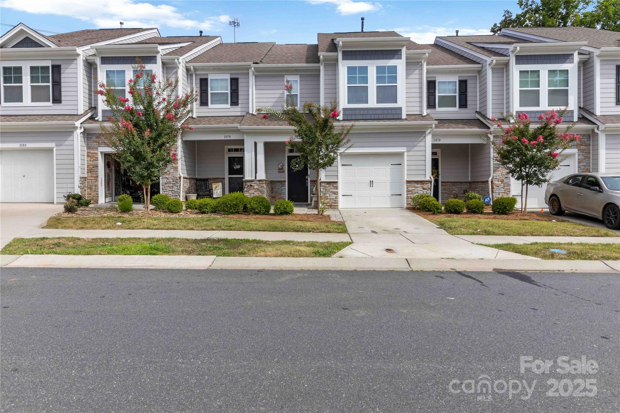 1076 Chicory Trace Property Photo 1