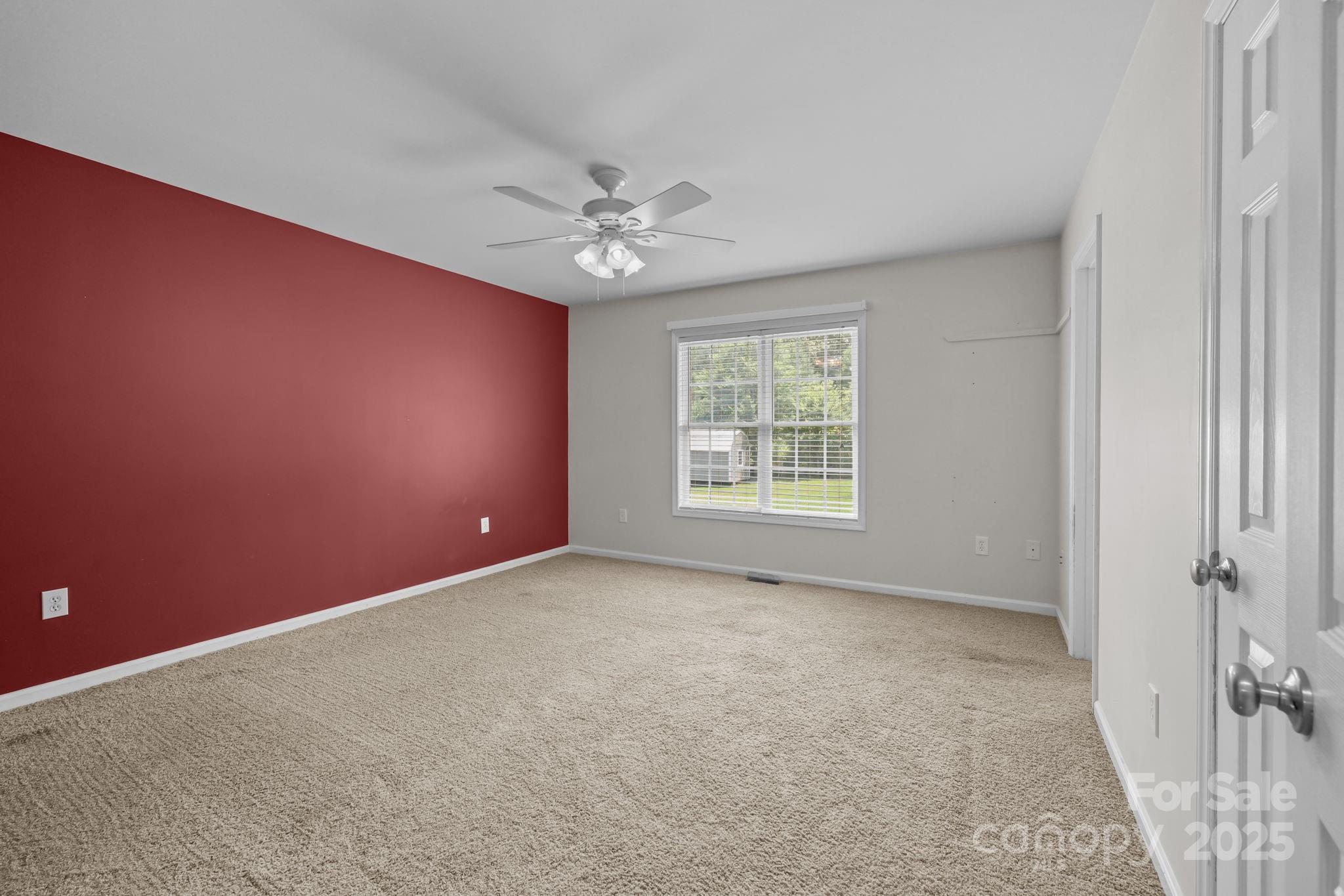 226 Brooks Farm Drive Property Photo 14