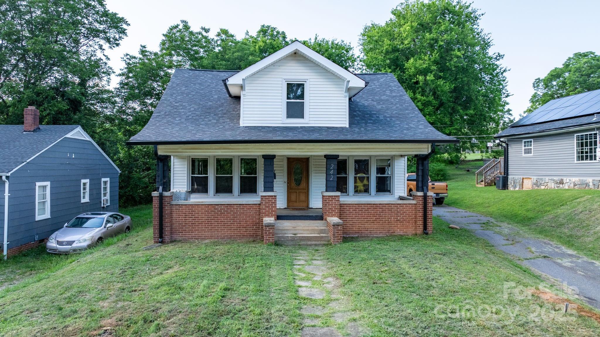 242 8th Avenue Drive Property Image
