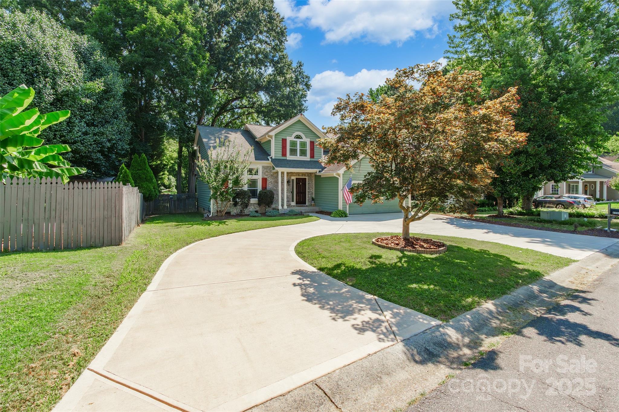 8909 Raven Park Drive Property Photo 2