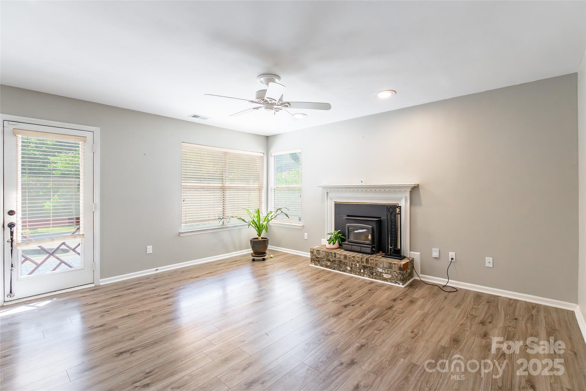 8909 Raven Park Drive Property Photo 17