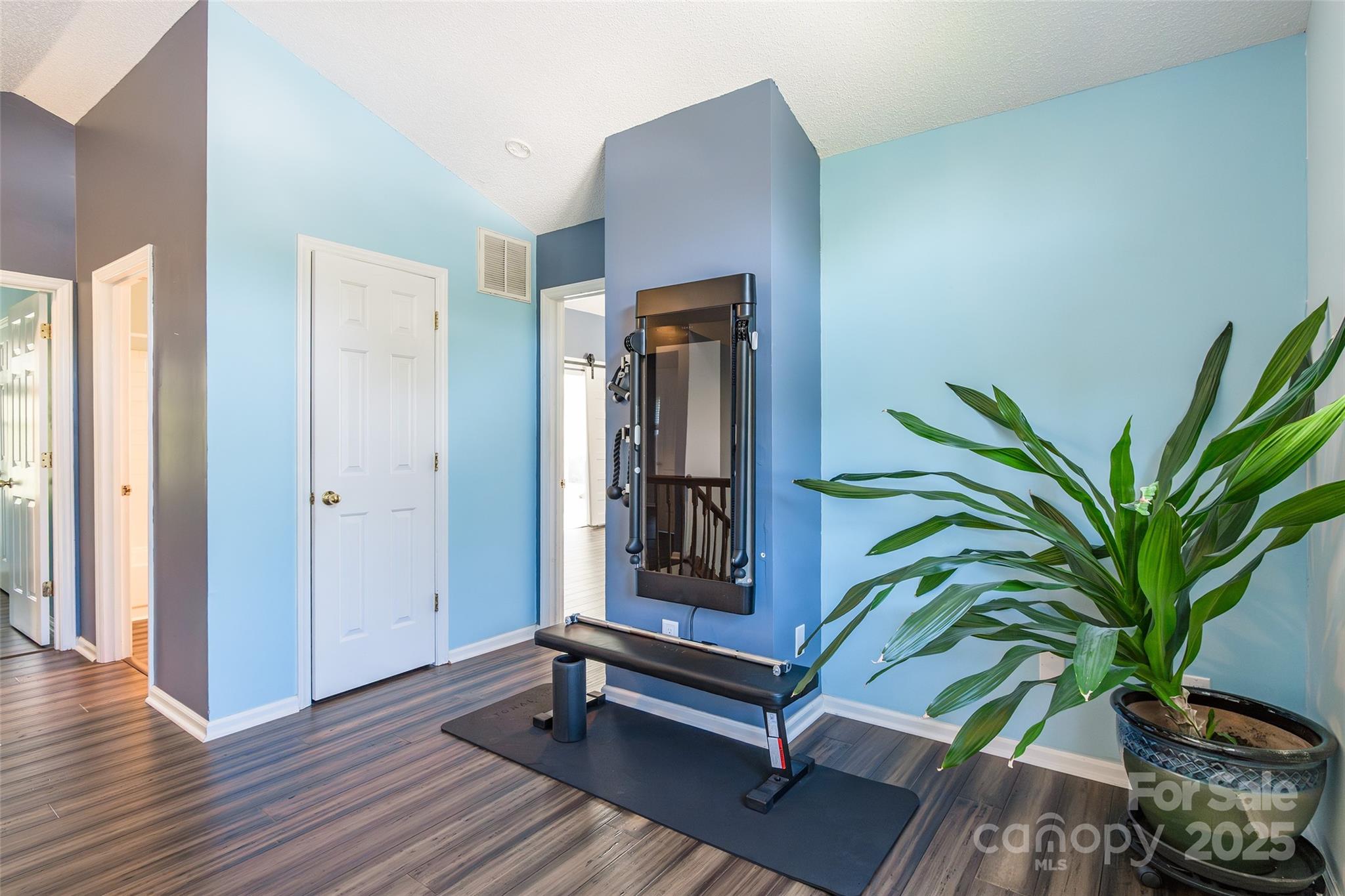 8909 Raven Park Drive Property Photo 27
