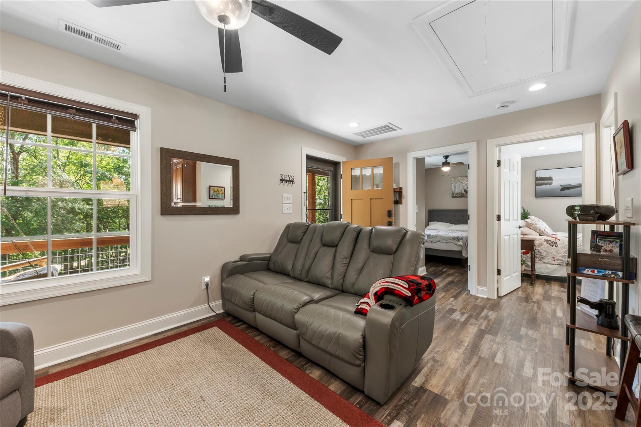 8333 Catawba Cove Drive 9 Property Photo 14