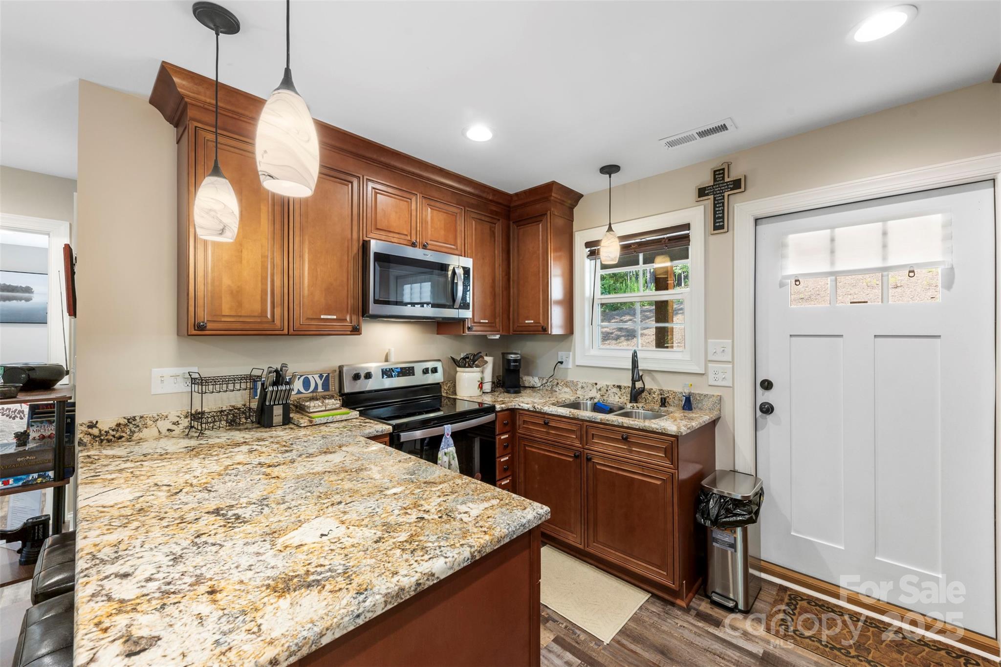 8333 Catawba Cove Drive 9 Property Photo 19