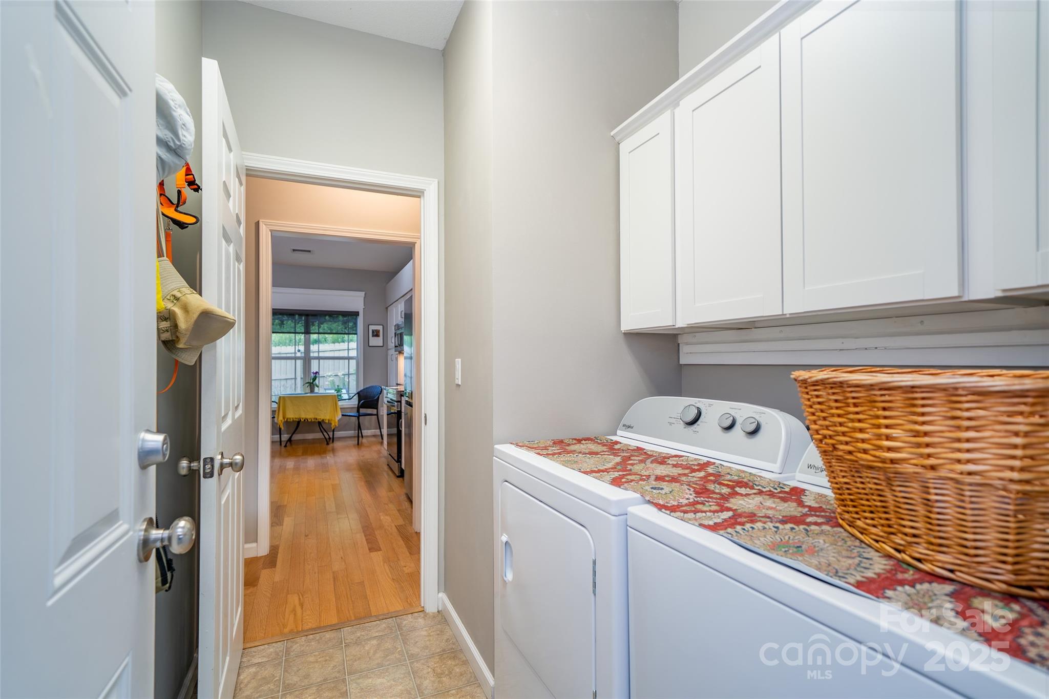 89 Weaver Village Way Property Photo 14