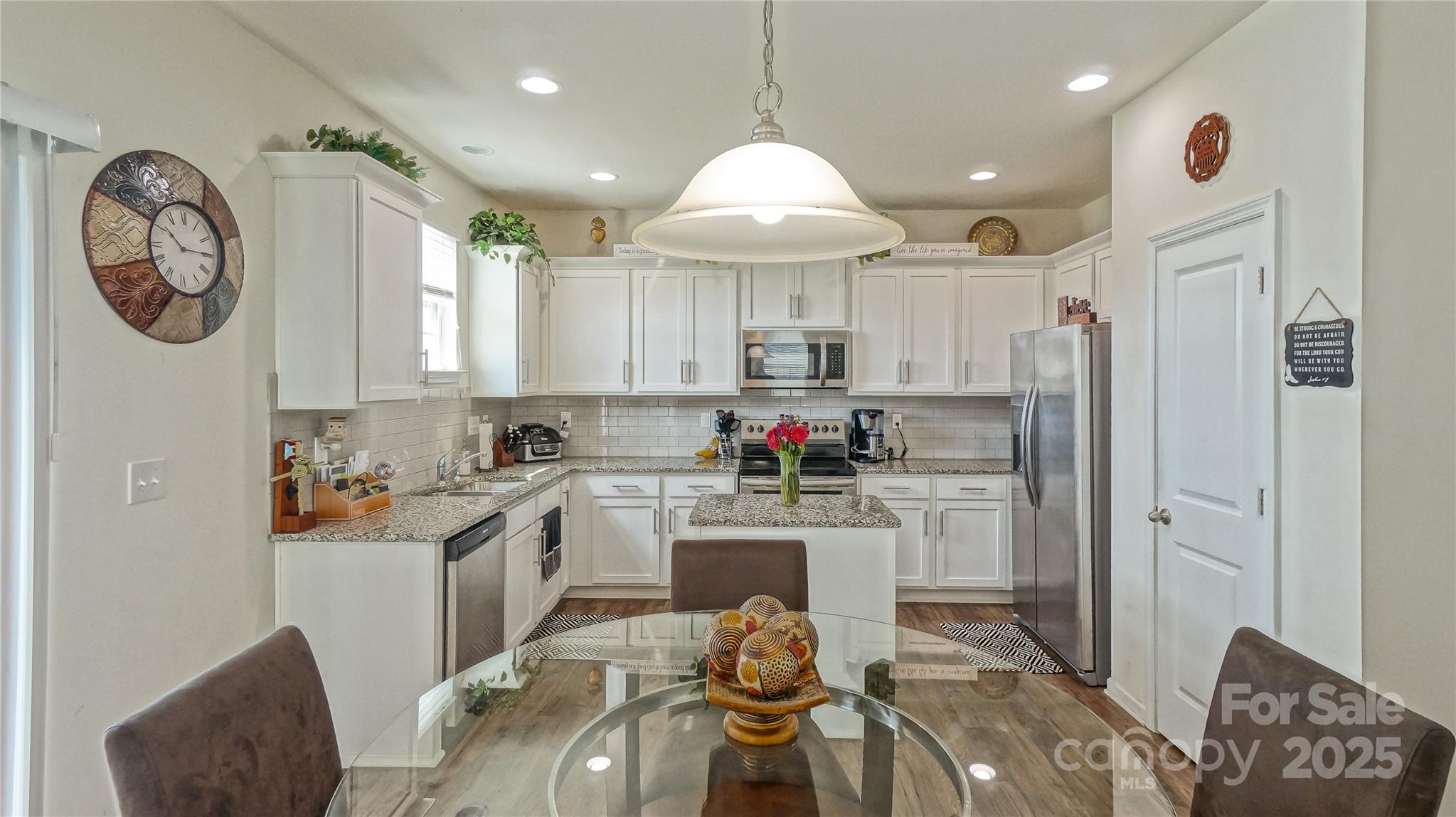 1130 Rock Haven Drive Property Photo 4