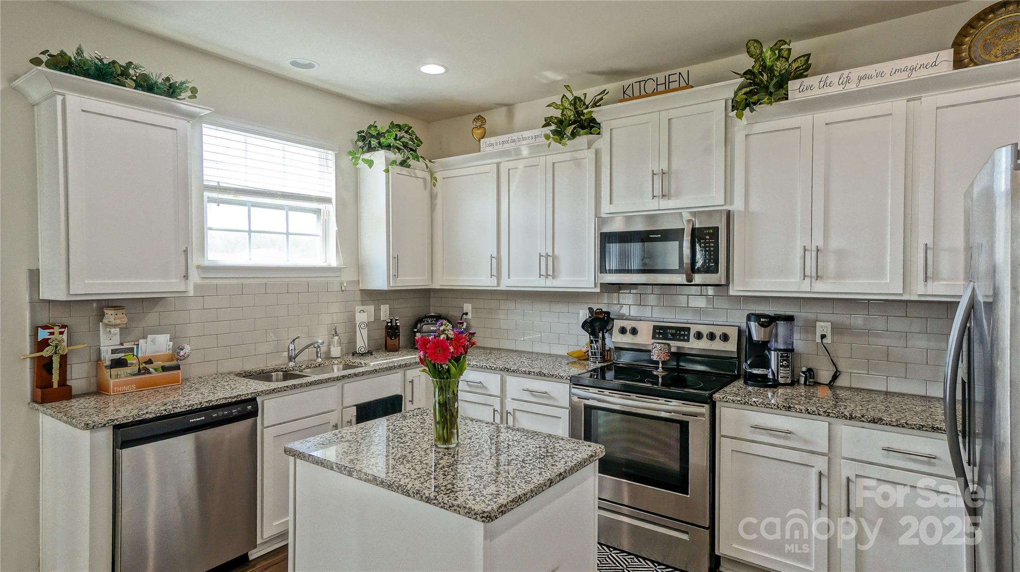 1130 Rock Haven Drive Property Photo 6