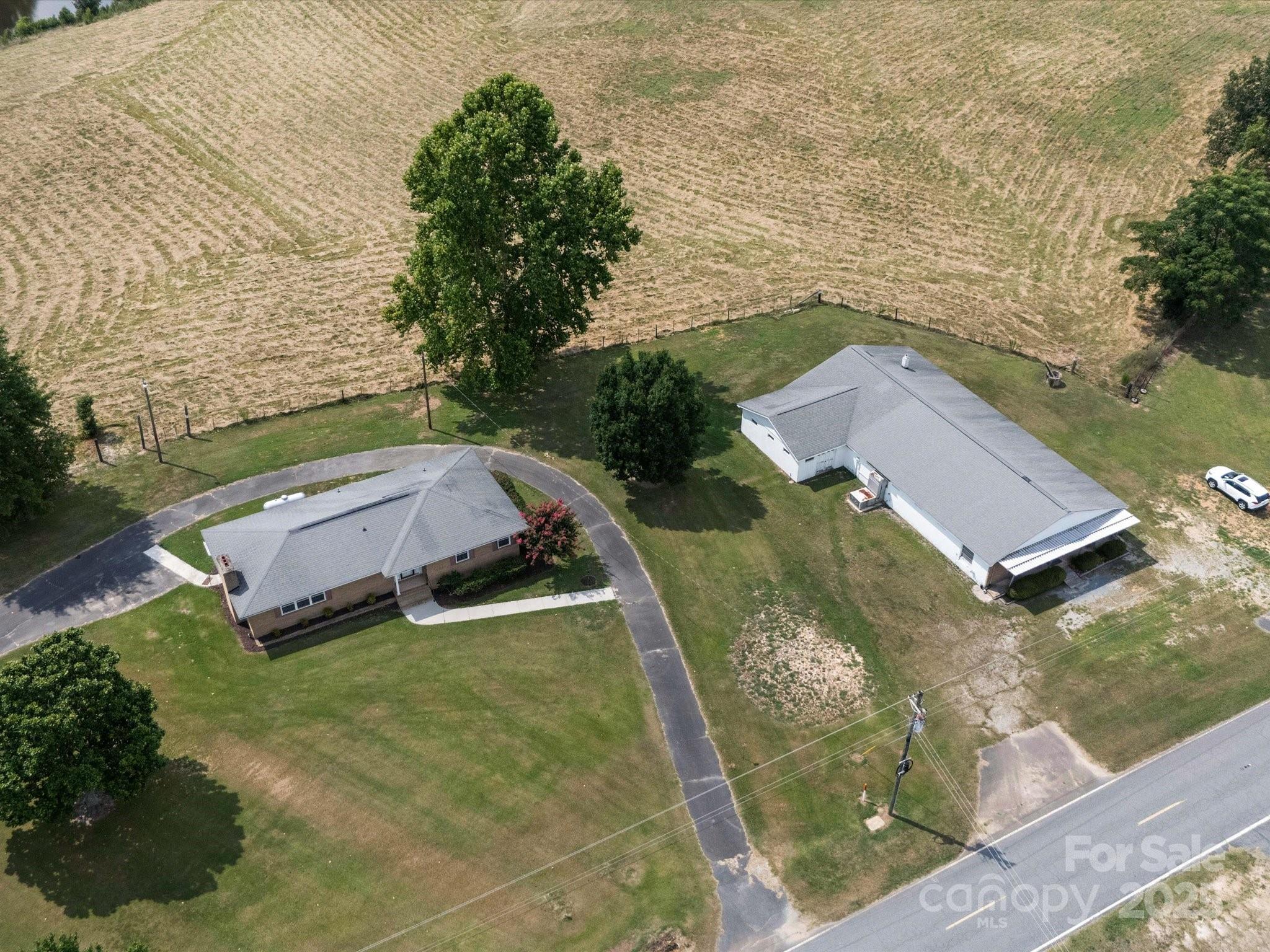 1497 White Store Road Property Photo 1