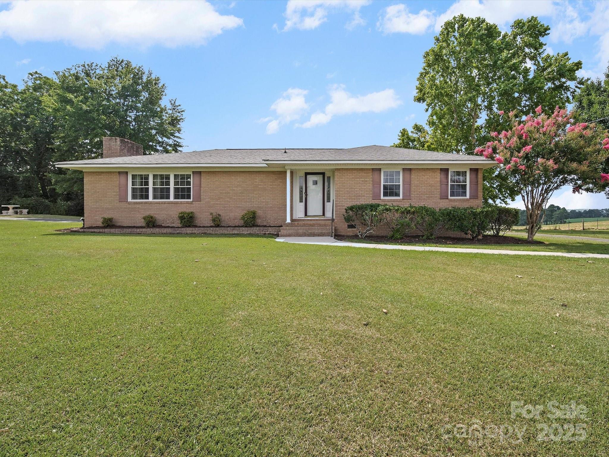 1497 White Store Road Property Photo 5