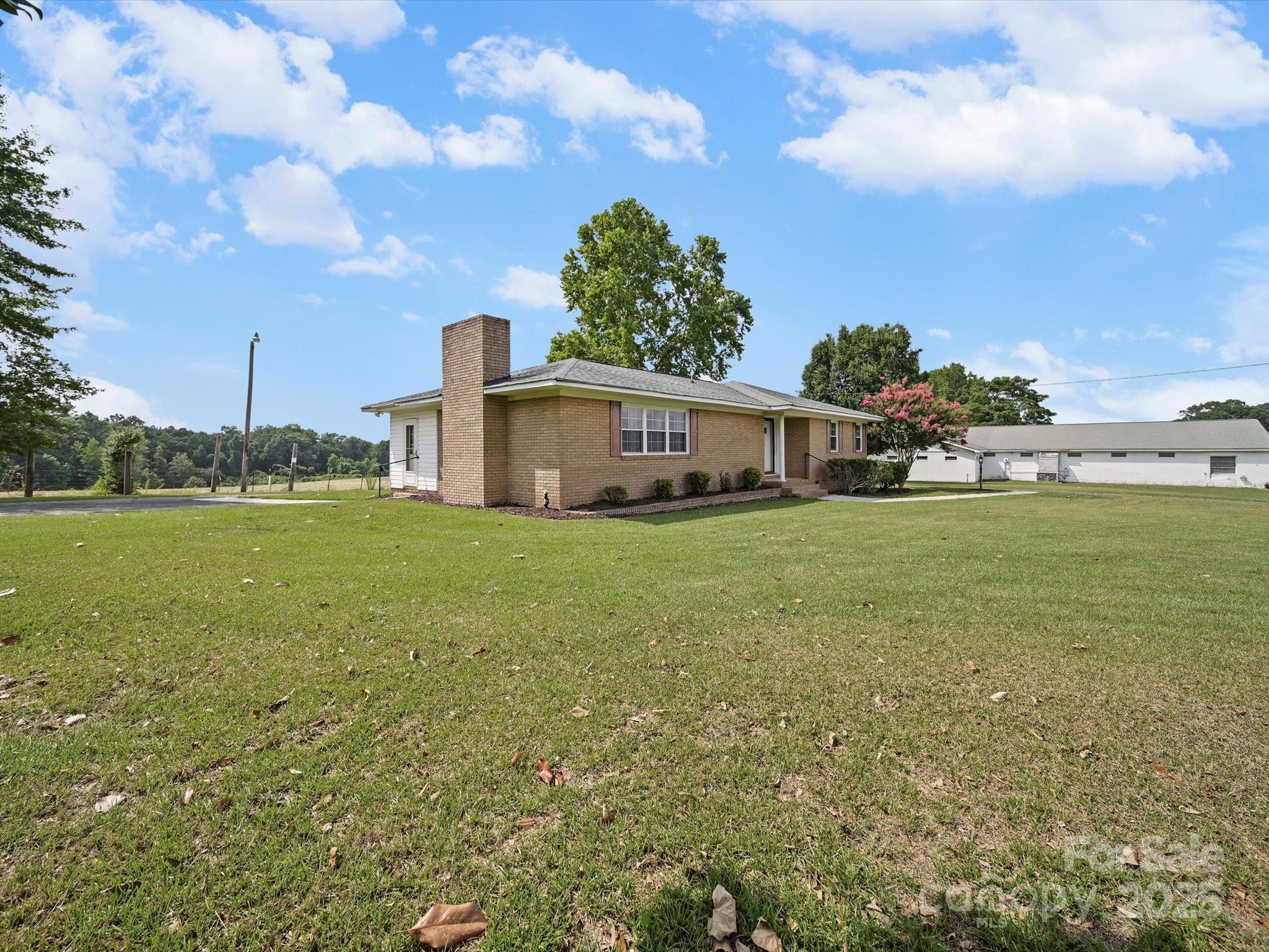 1497 White Store Road Property Photo 6