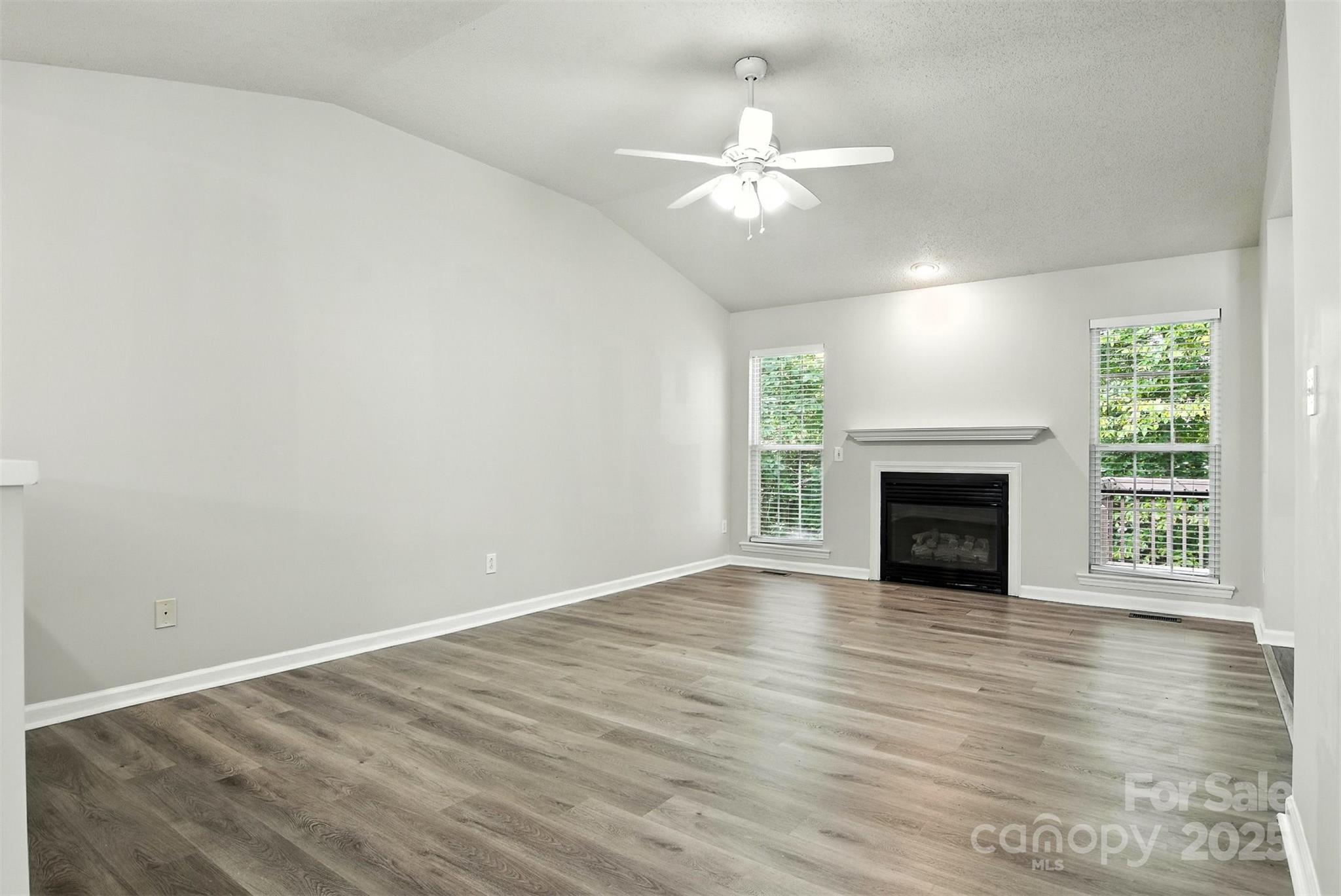 824 17th Avenue Drive Property Photo 6