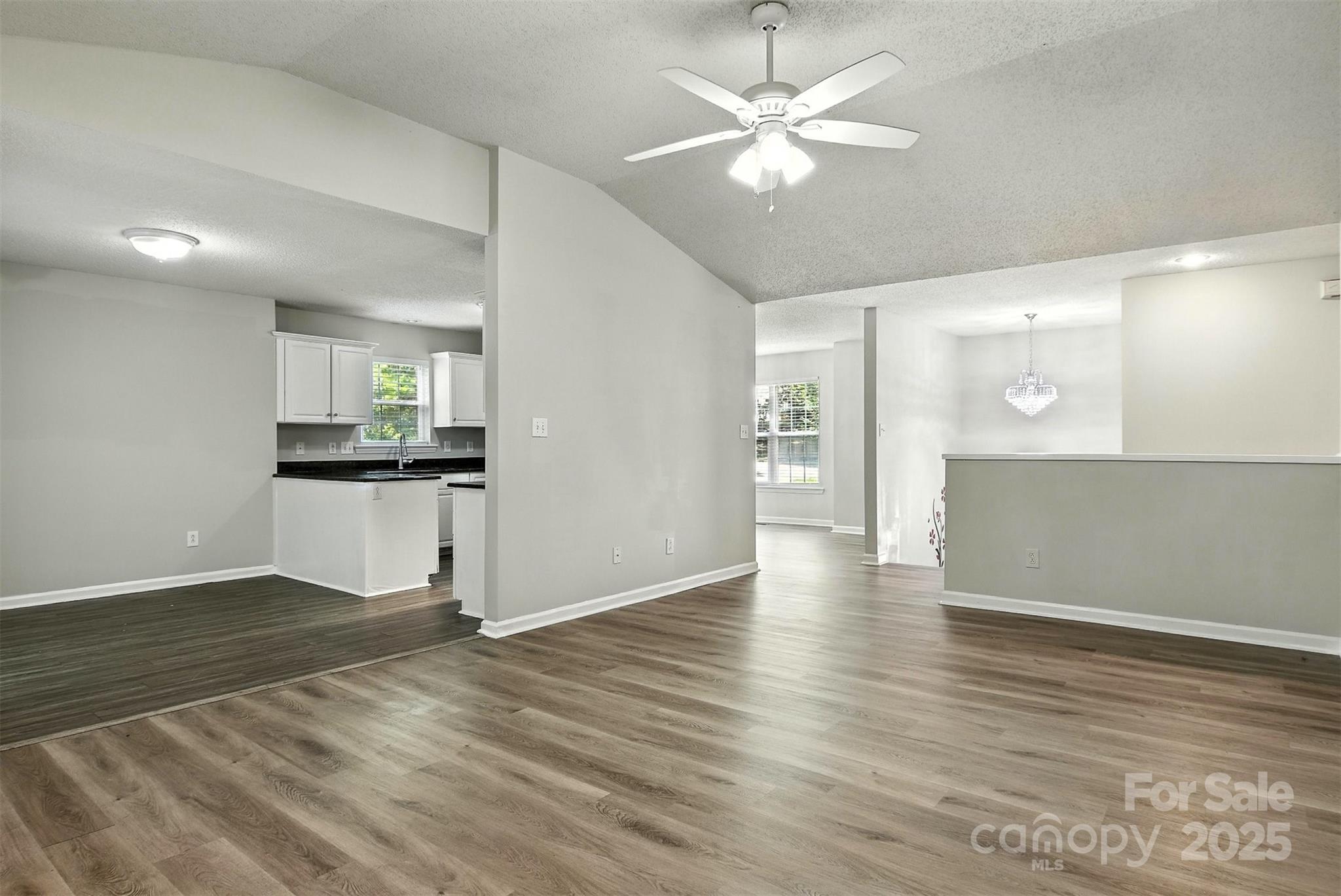 824 17th Avenue Drive Property Photo 9