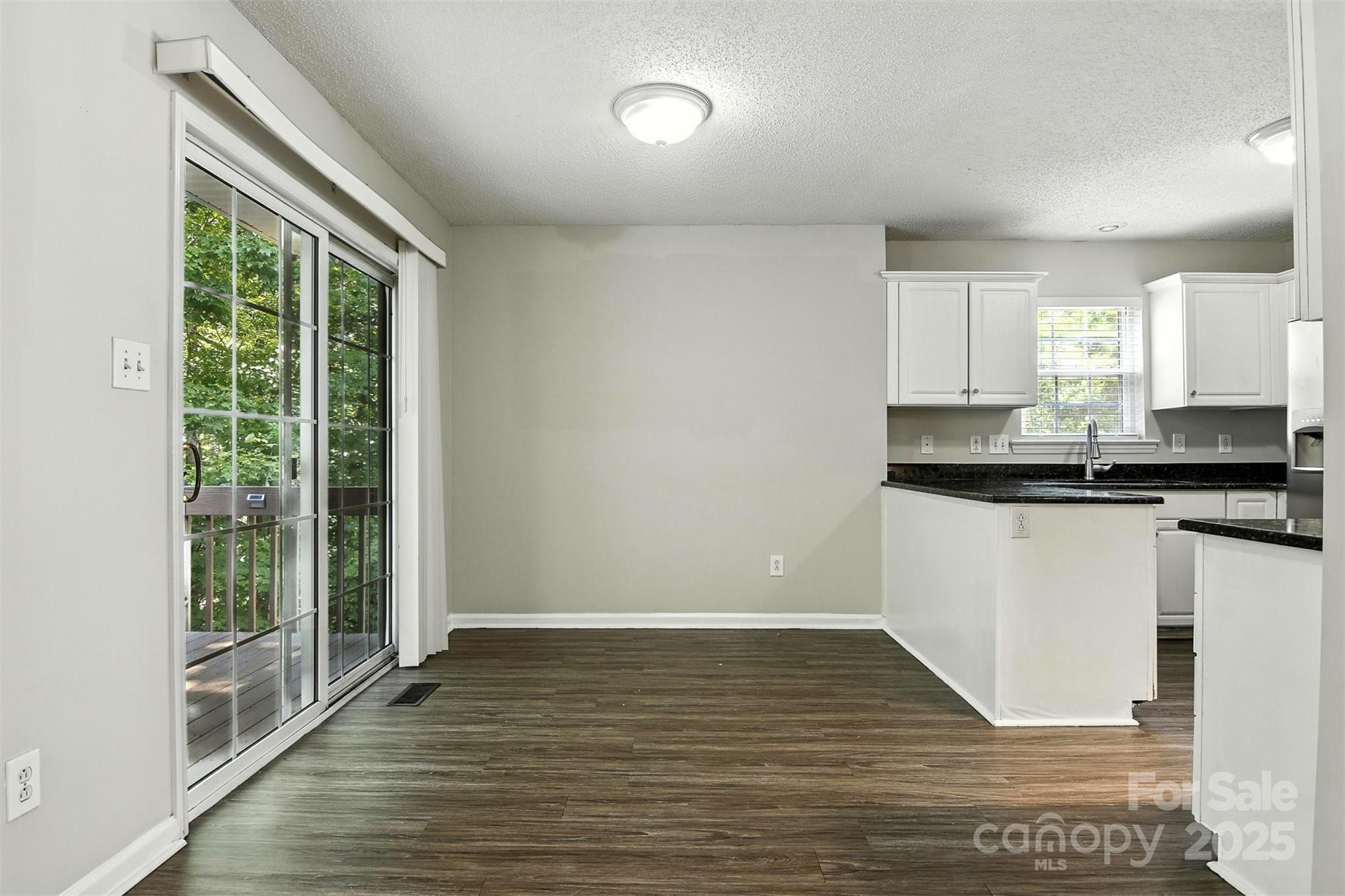 824 17th Avenue Drive Property Photo 10