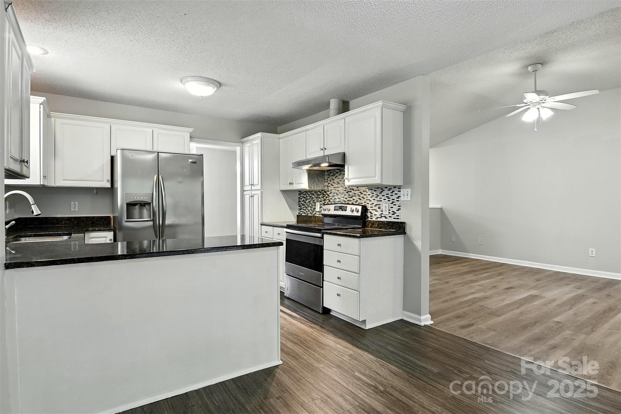 824 17th Avenue Drive Property Photo 11