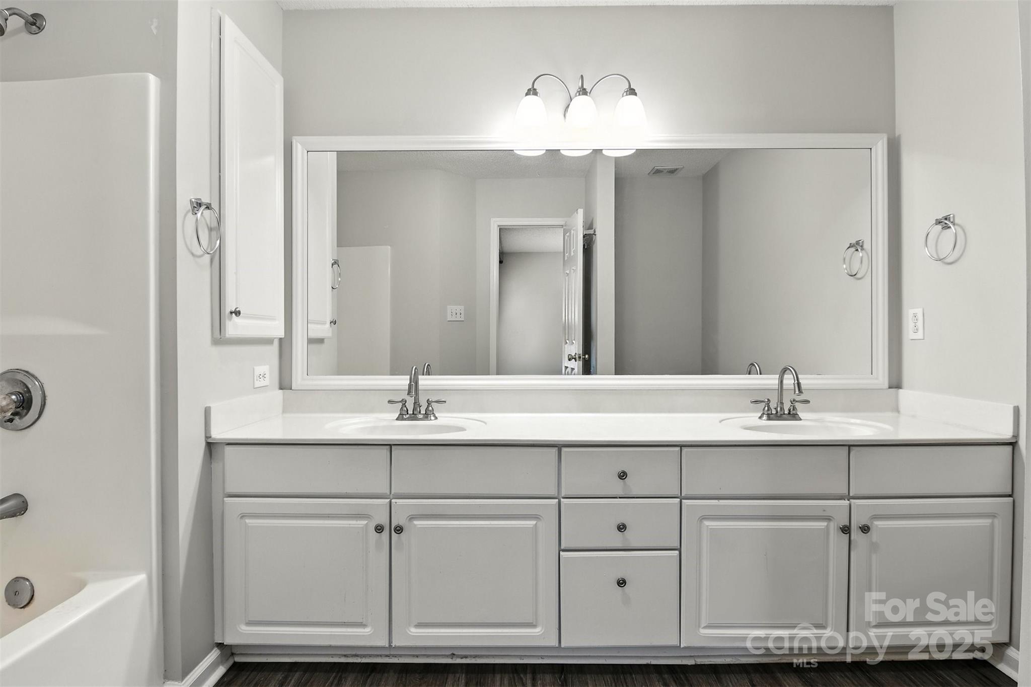 824 17th Avenue Drive Property Photo 24