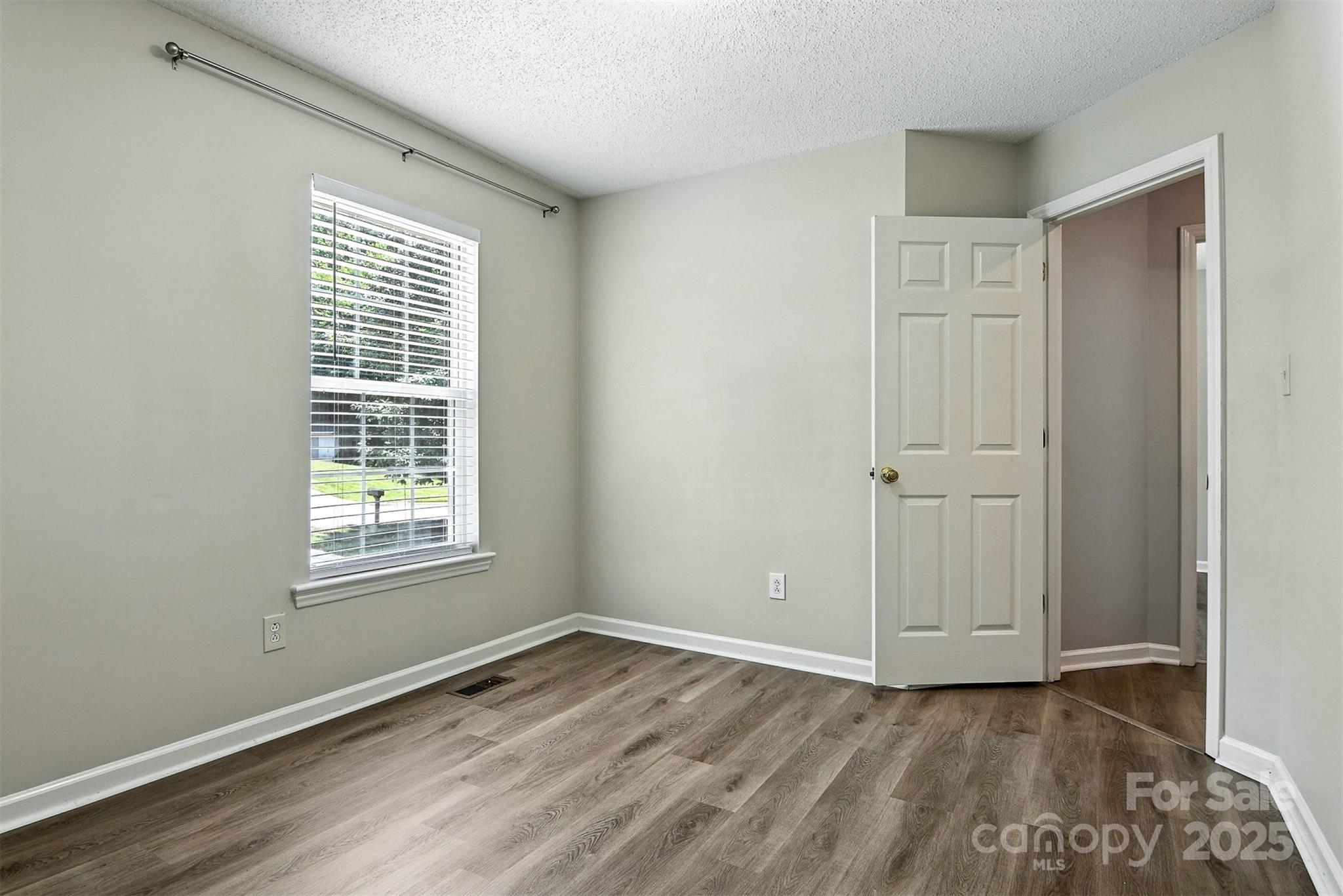 824 17th Avenue Drive Property Photo 27