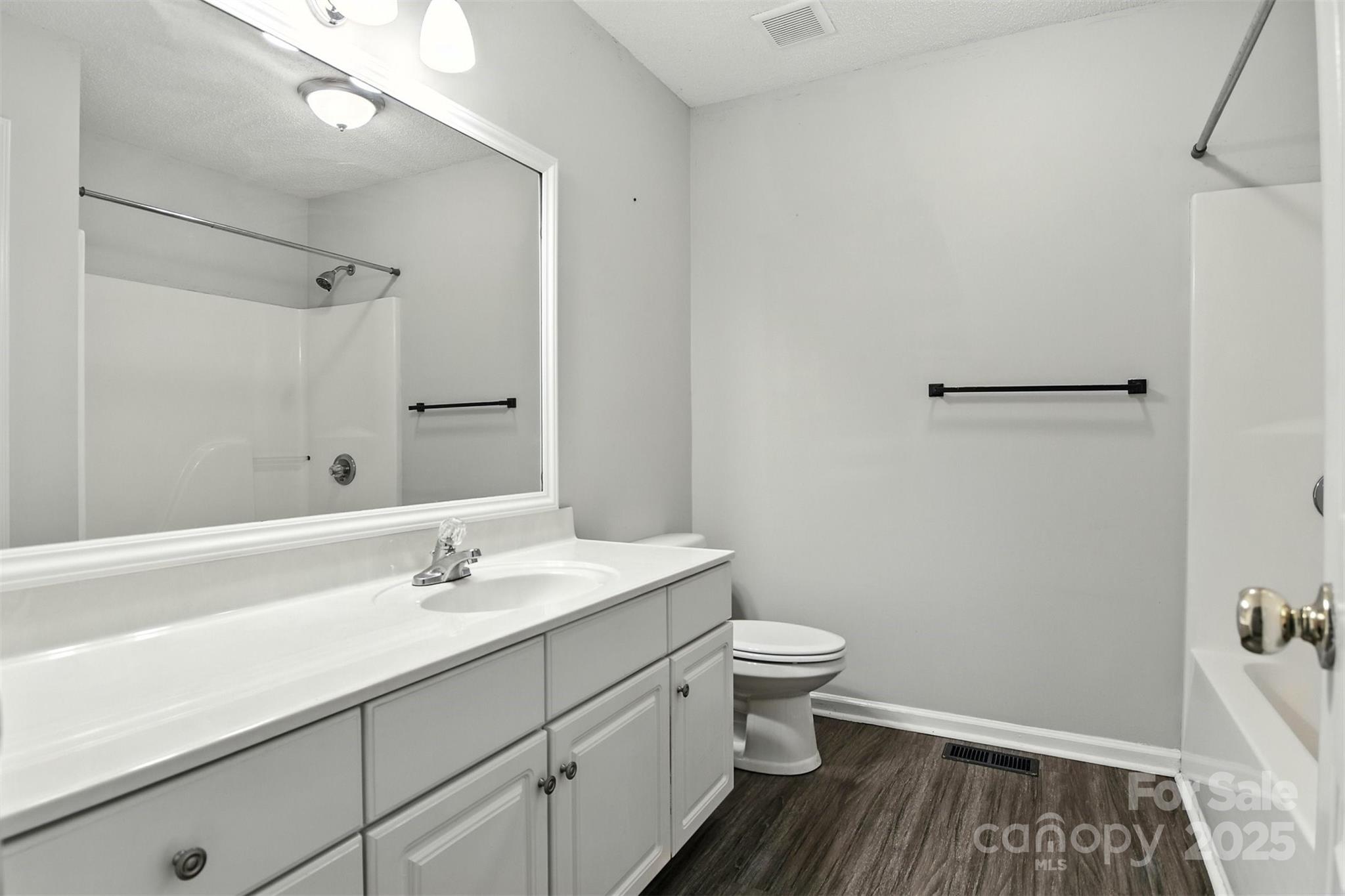 824 17th Avenue Drive Property Photo 30