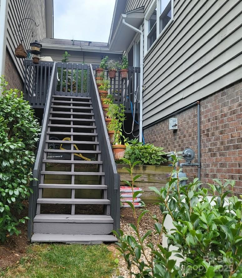 35 Cedarcliff Circle Property Photo 5