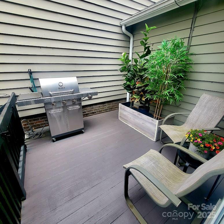 35 Cedarcliff Circle Property Photo 8