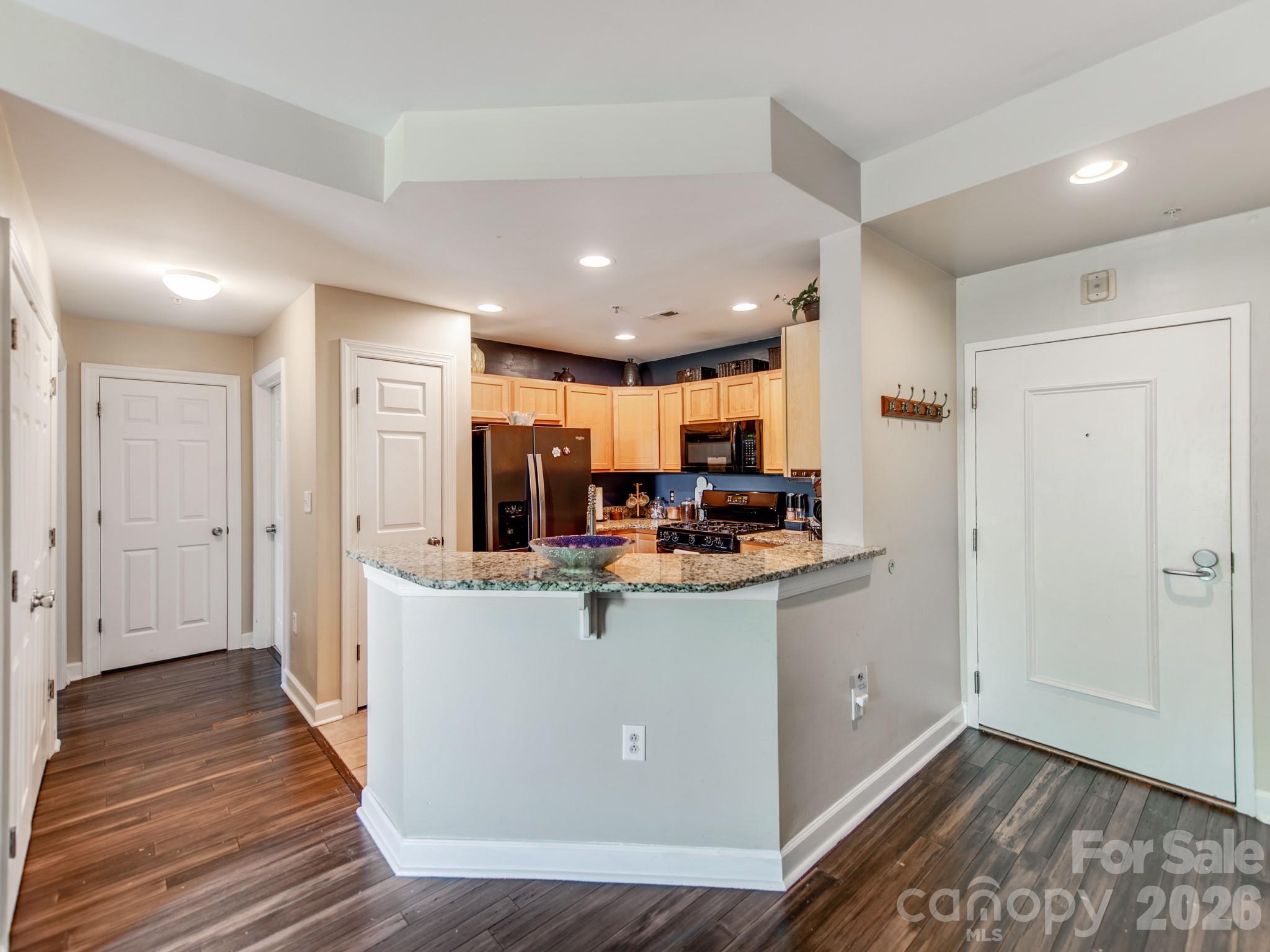 718 W Trade Street 414 Property Photo 13