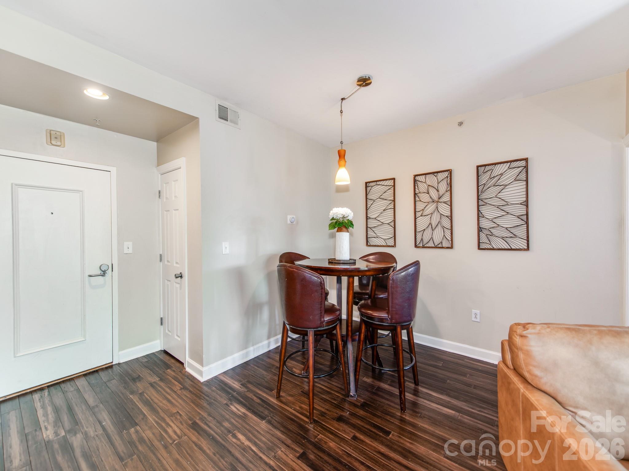 718 W Trade Street 414 Property Photo 17