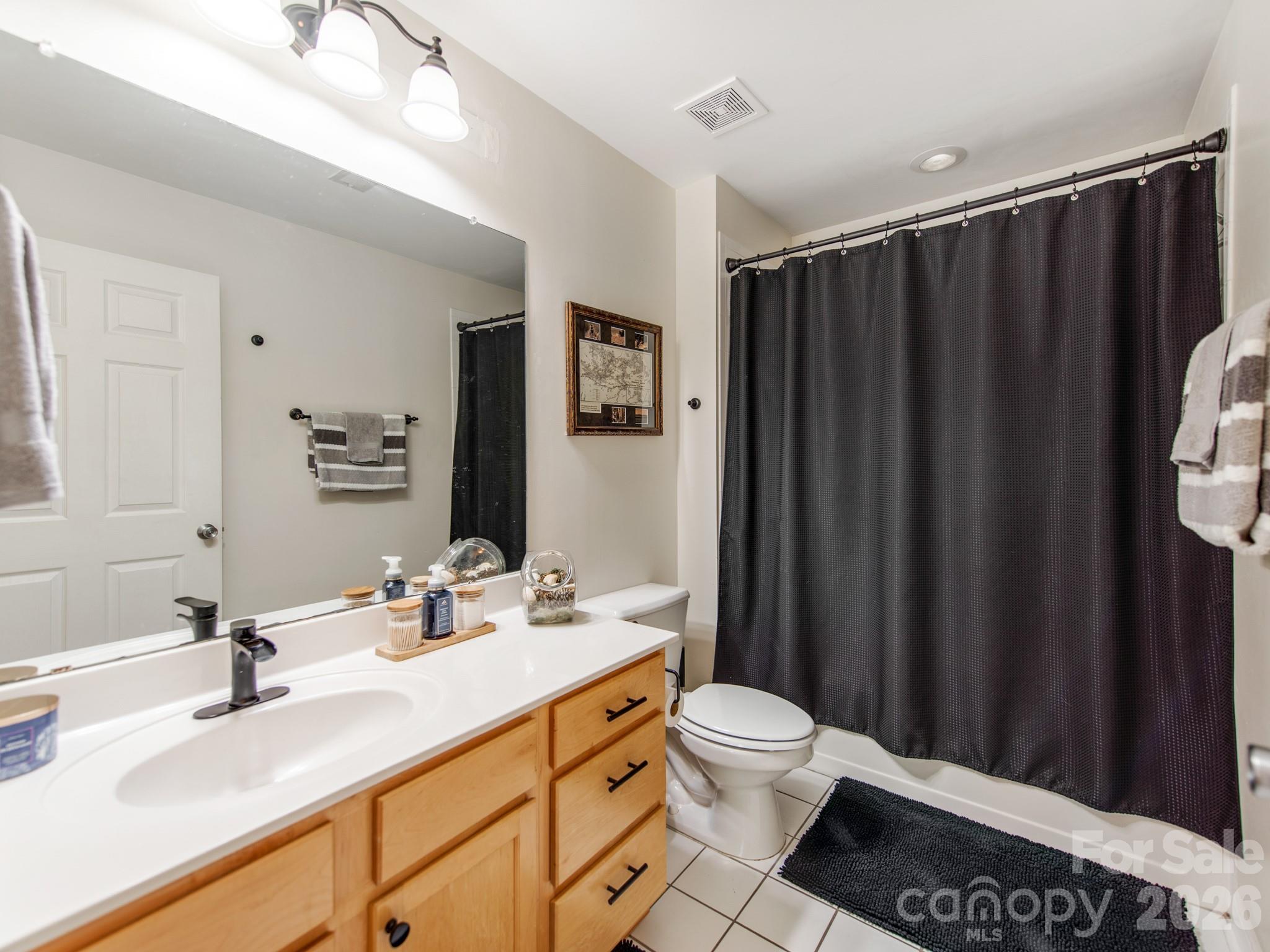 718 W Trade Street 414 Property Photo 25