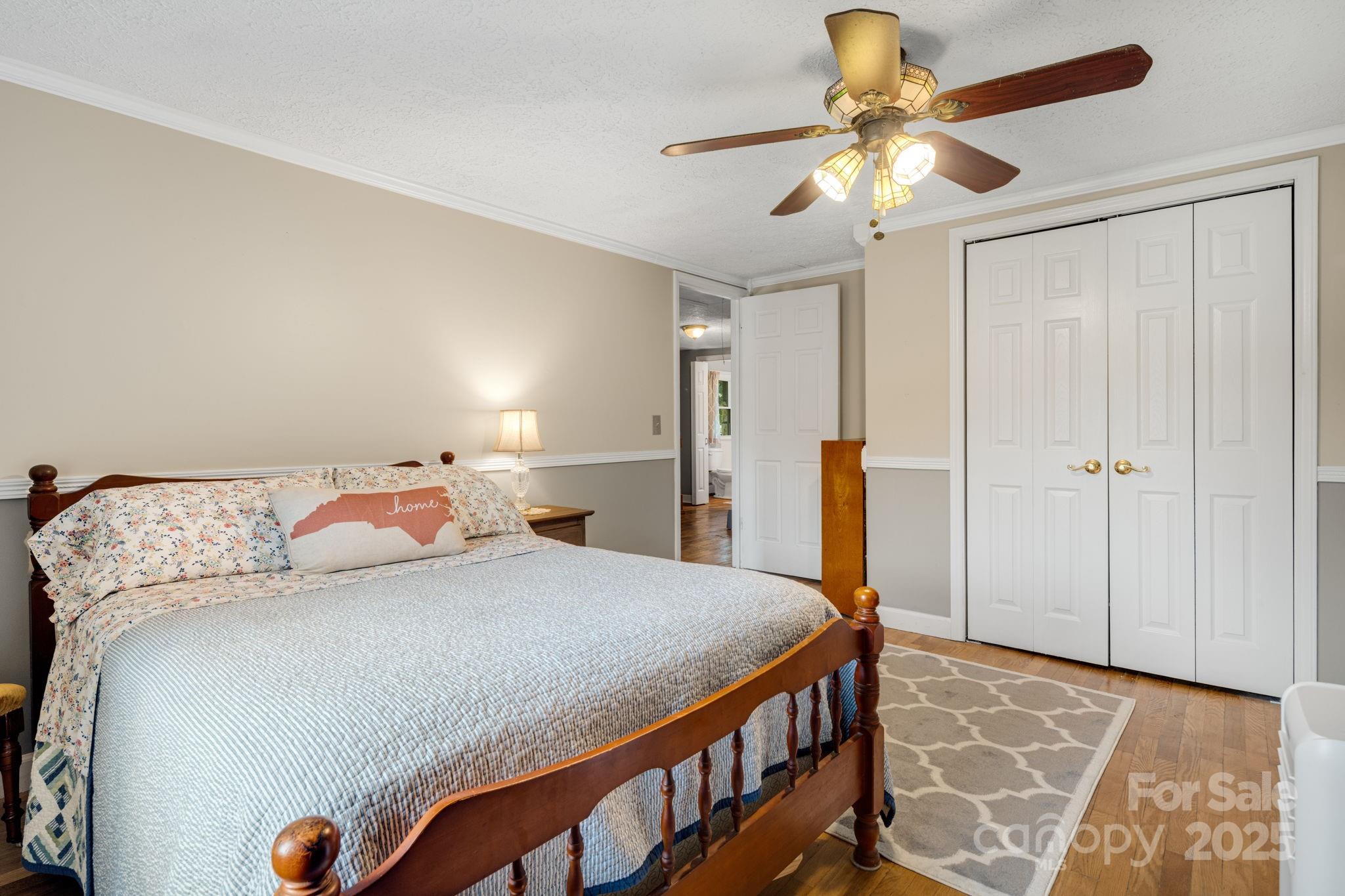 1058 Howard Gap Loop Road Property Photo 19