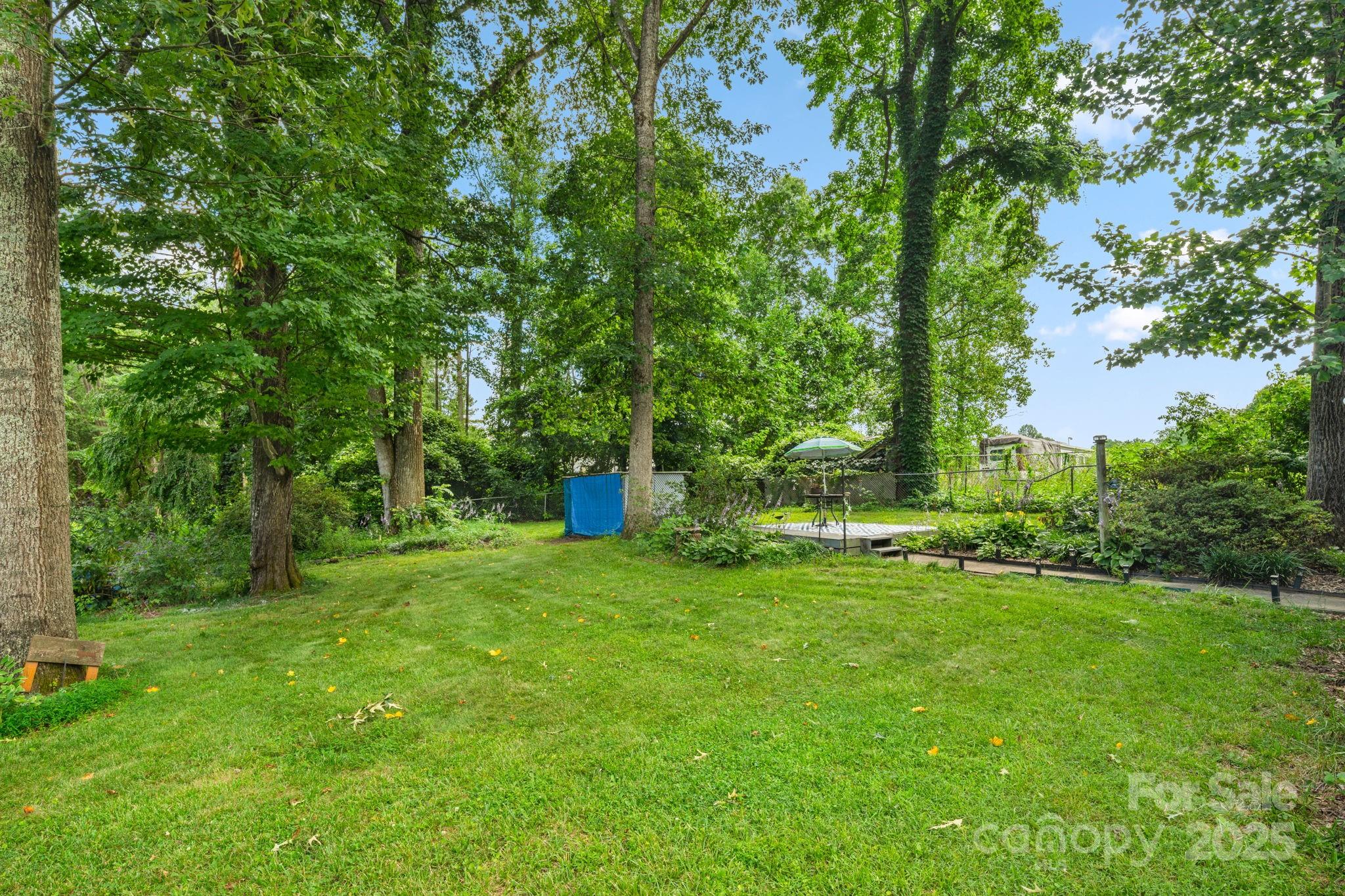 1058 Howard Gap Loop Road Property Photo 28