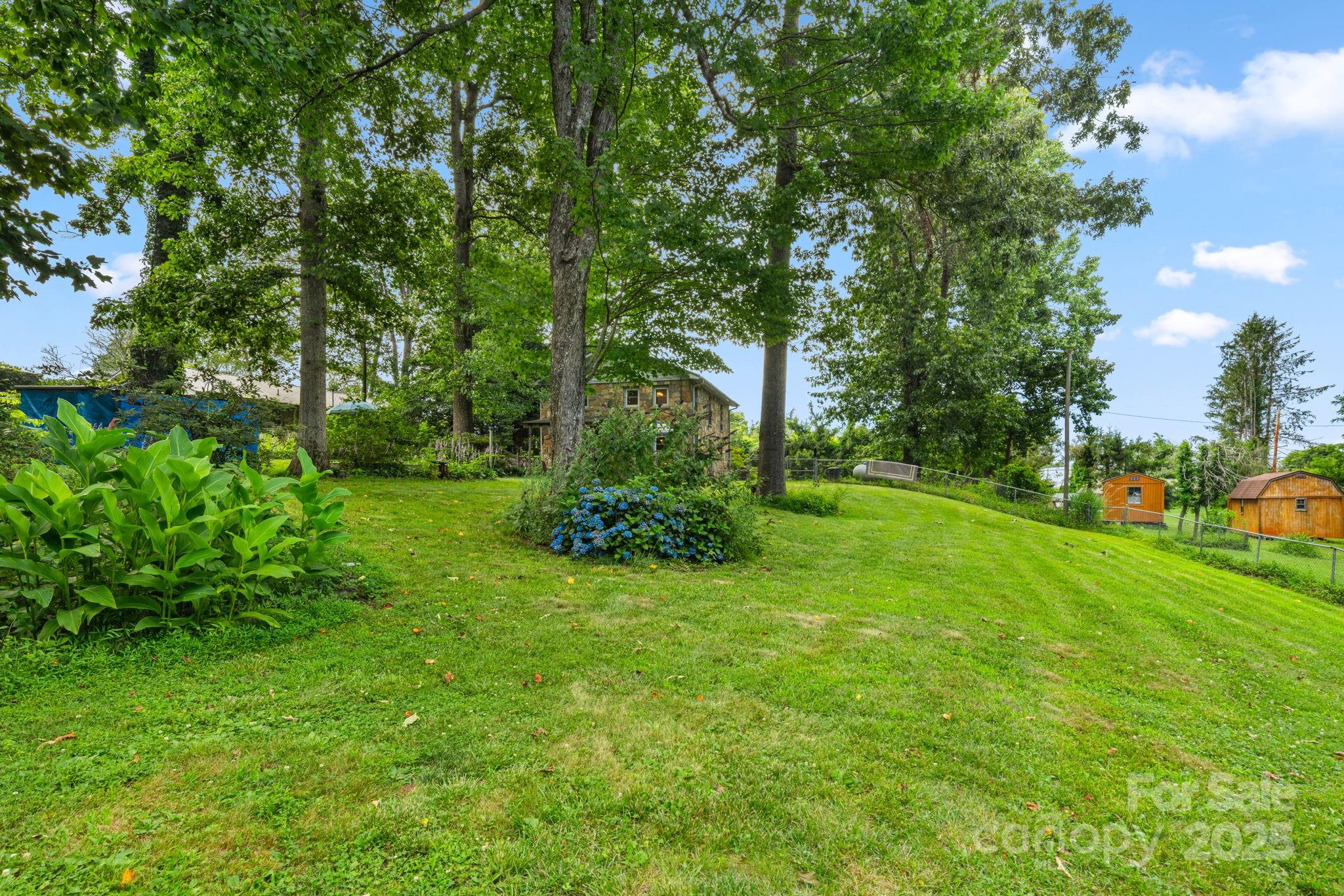 1058 Howard Gap Loop Road Property Photo 30