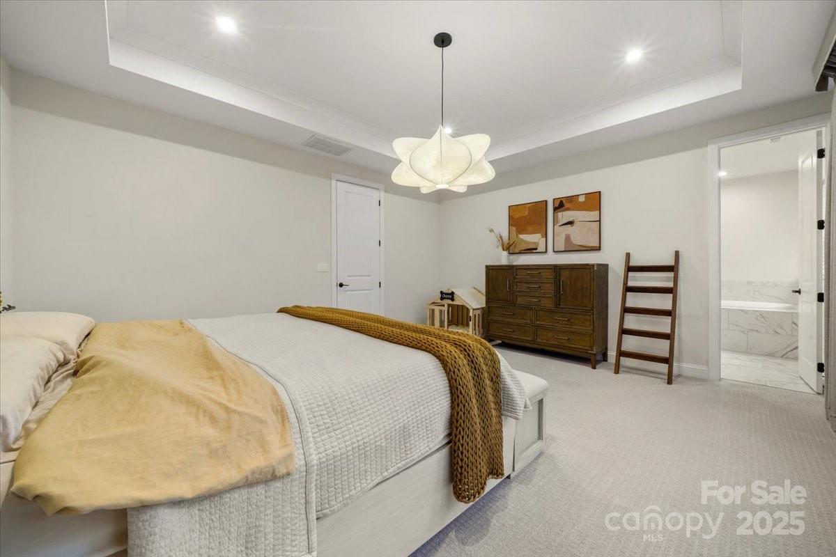 5021 Catterick Court Property Photo 8
