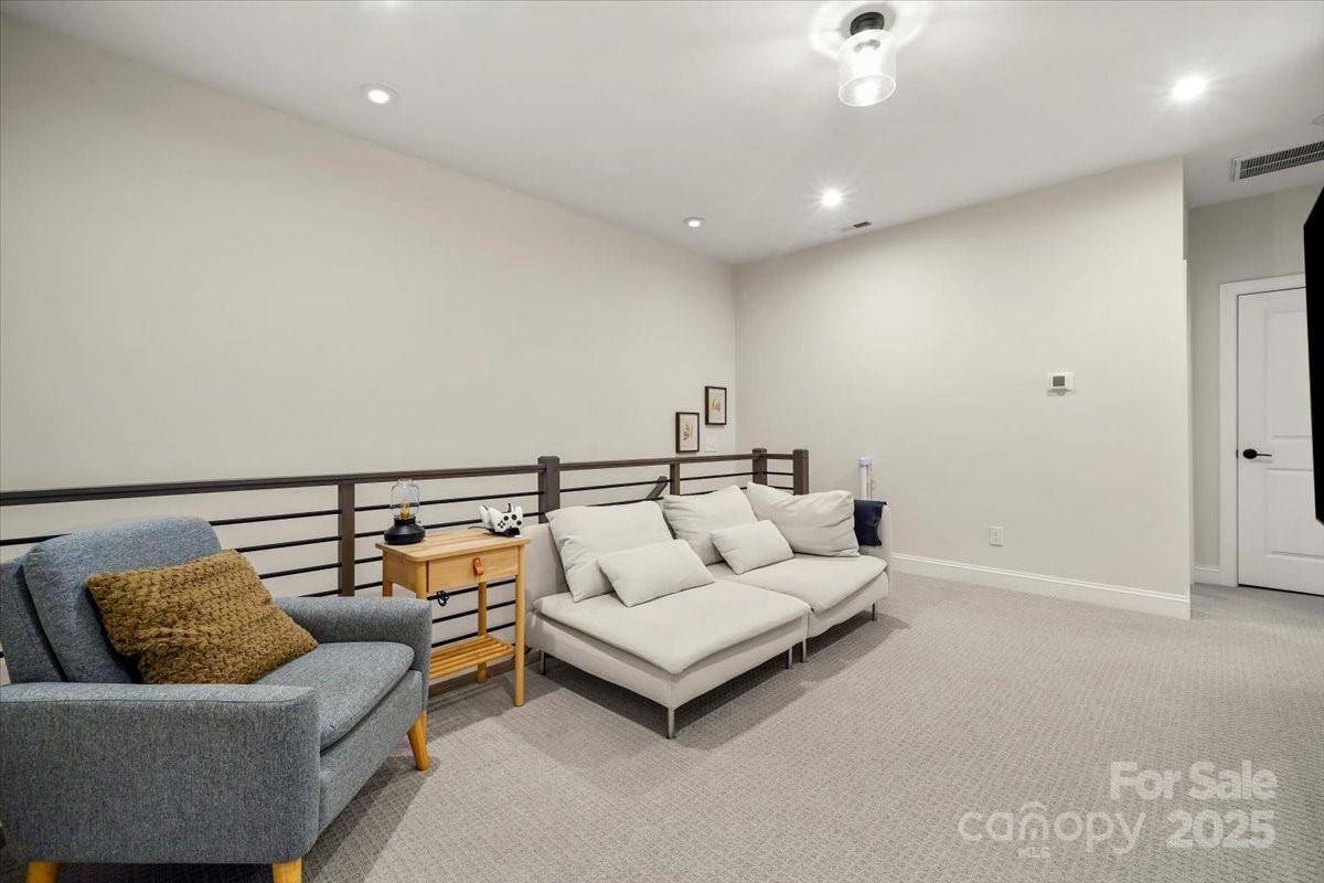 5021 Catterick Court Property Photo 12