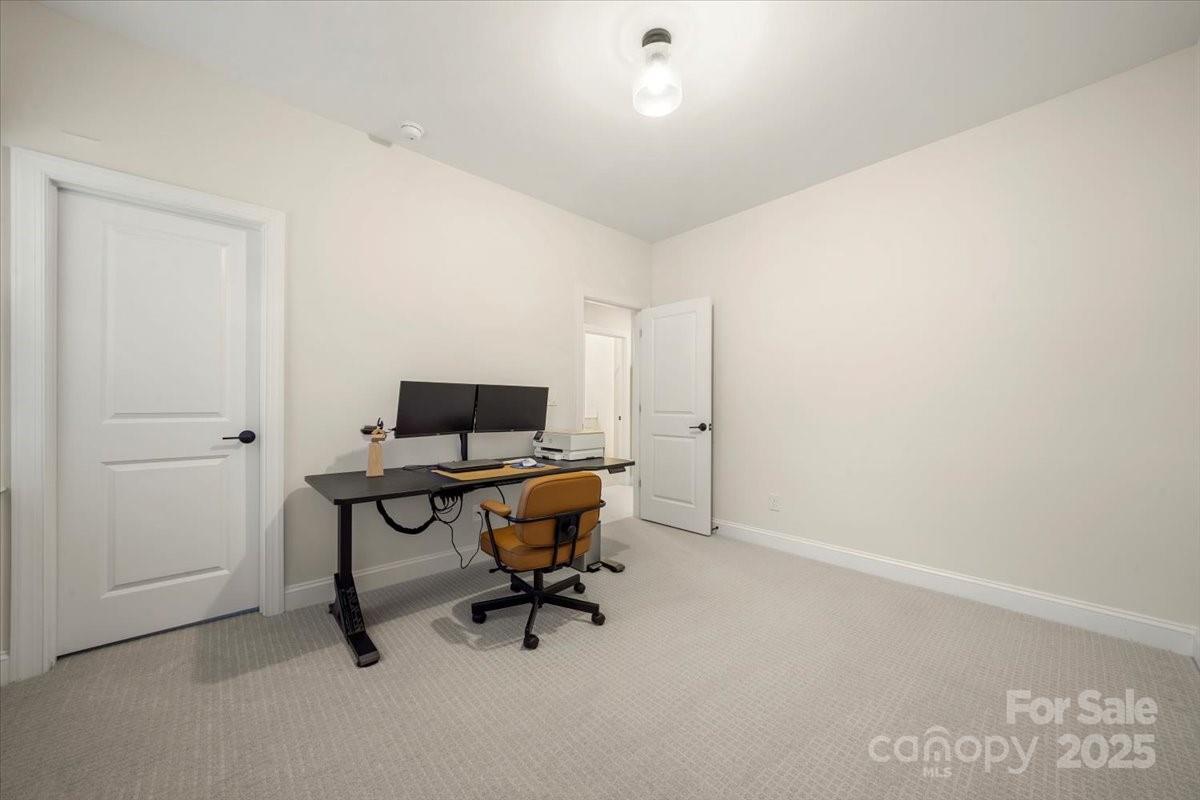 5021 Catterick Court Property Photo 16