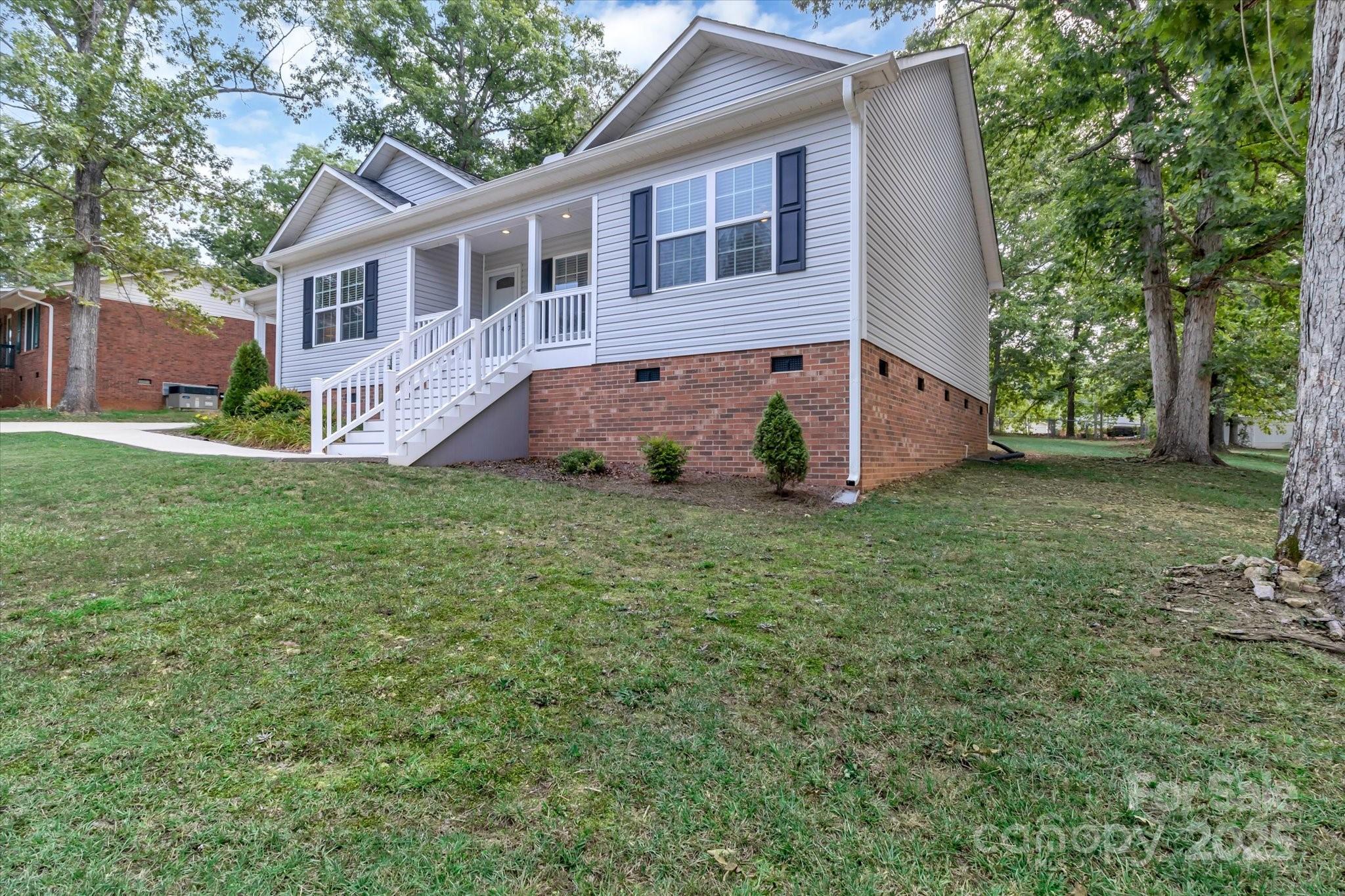 1447 Carmel Road Property Photo 3