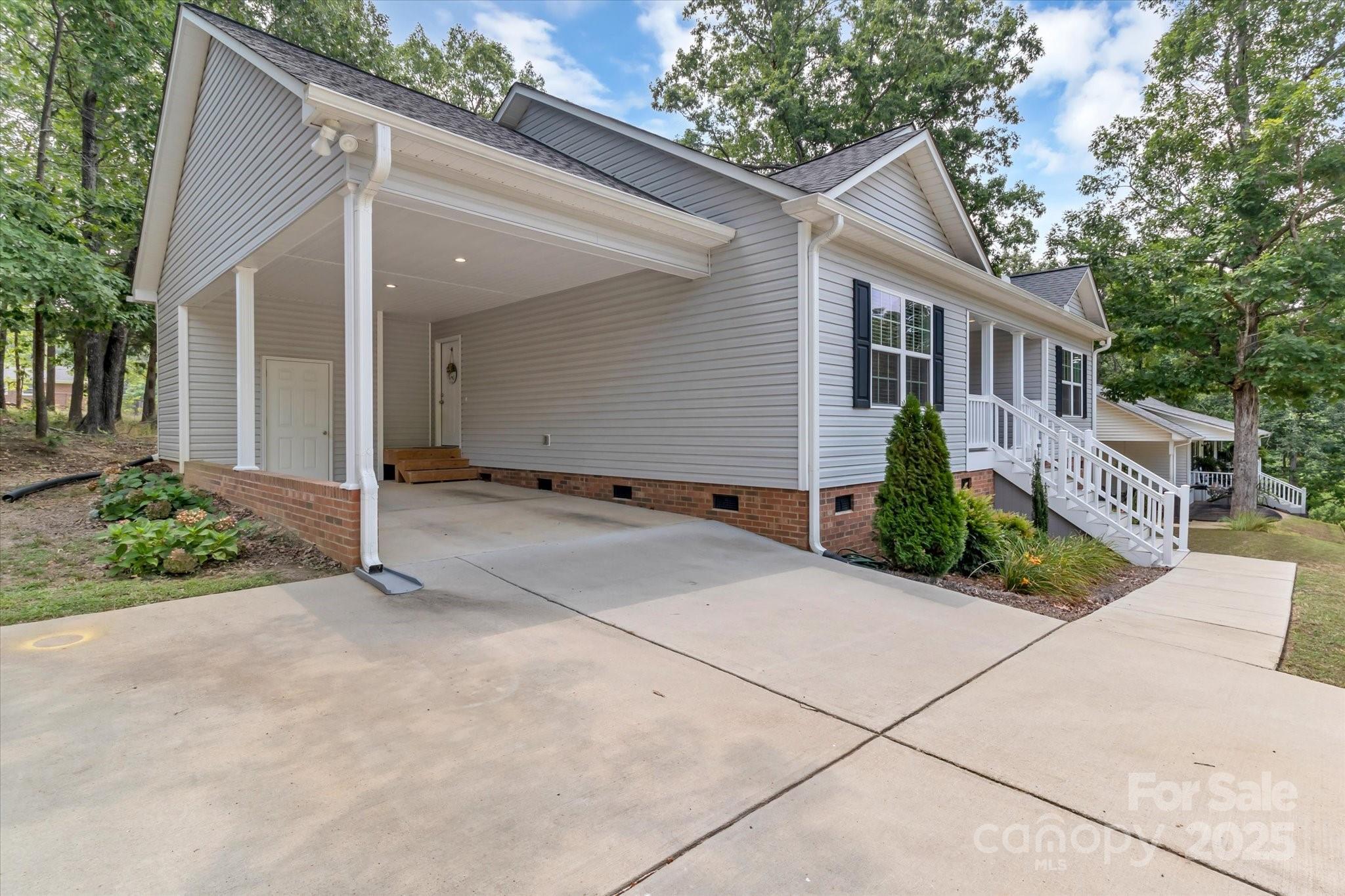 1447 Carmel Road Property Photo 5