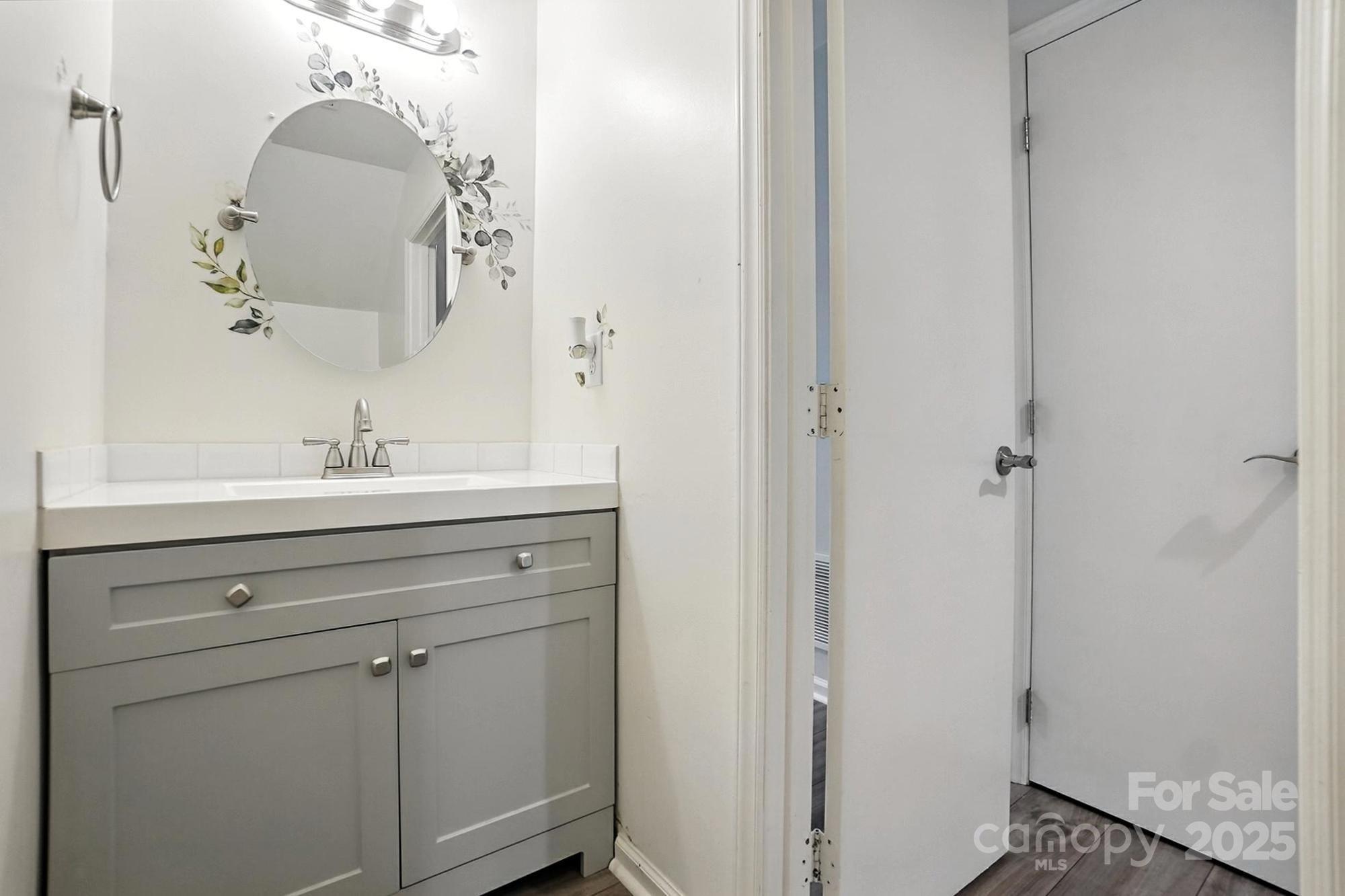 2509 Kilborne Drive J Property Photo 14