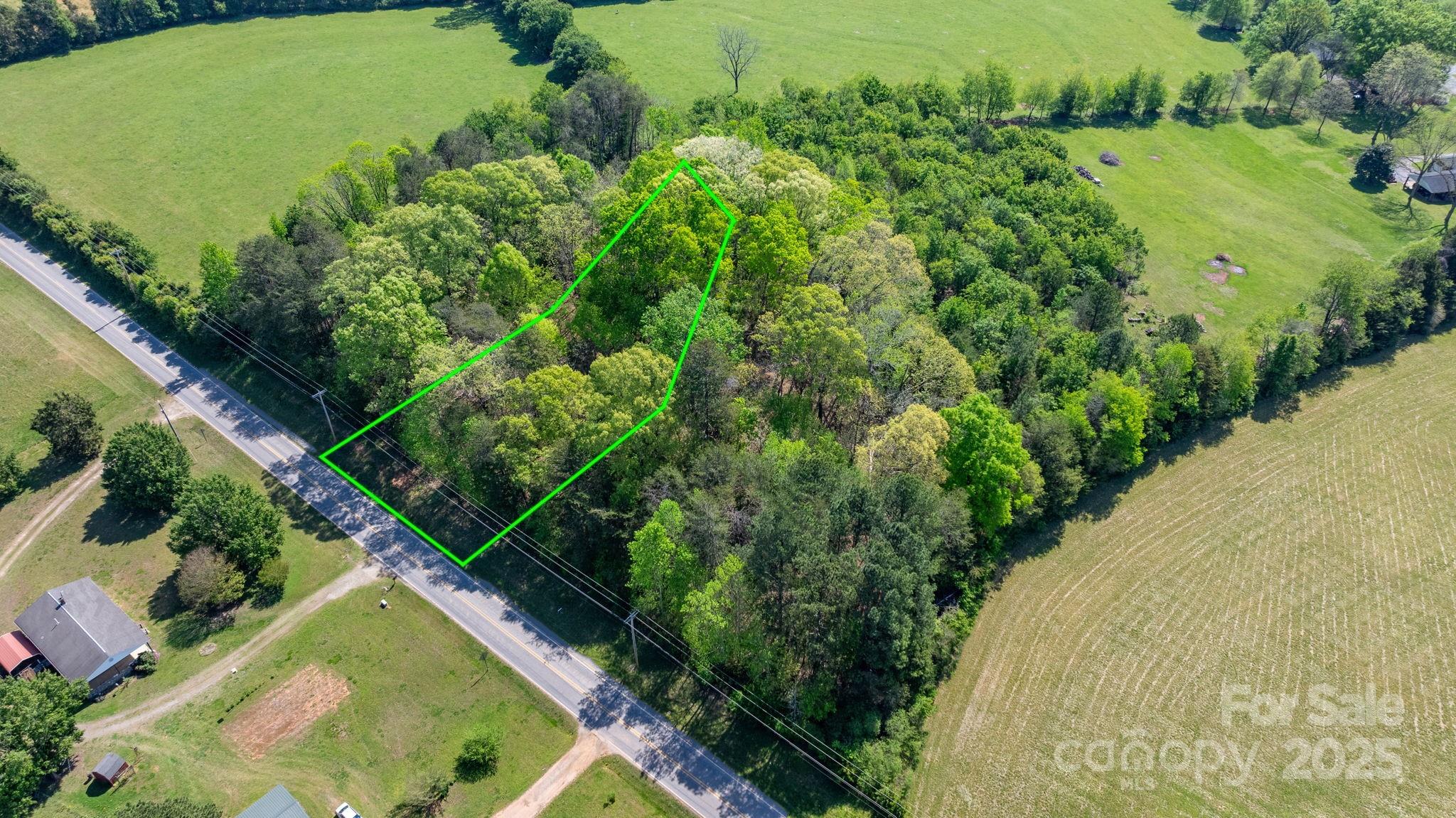 1363 Zeb Haynes Road Property Photo 1