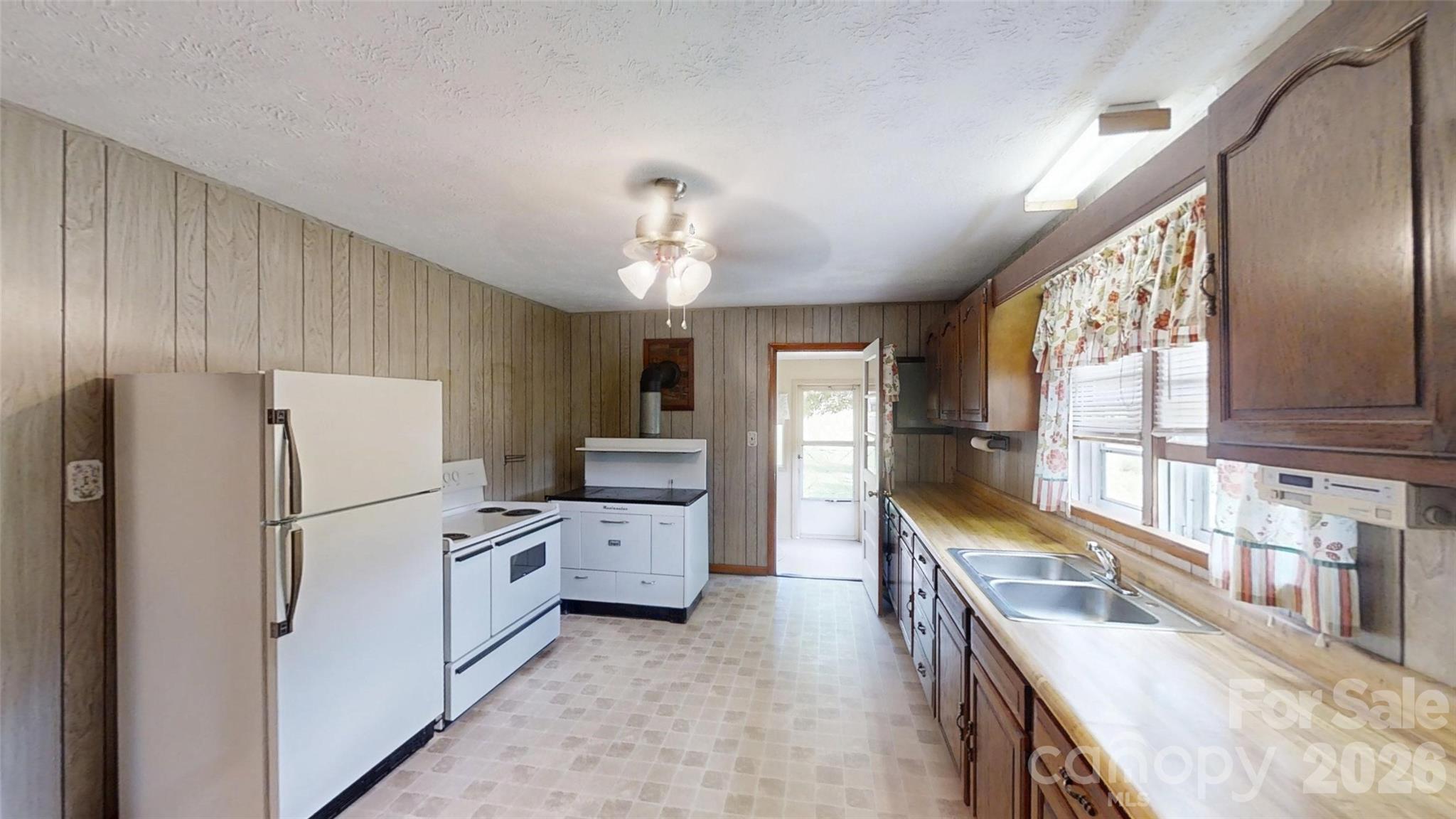 560 Bailey Mountain Road Property Photo 23