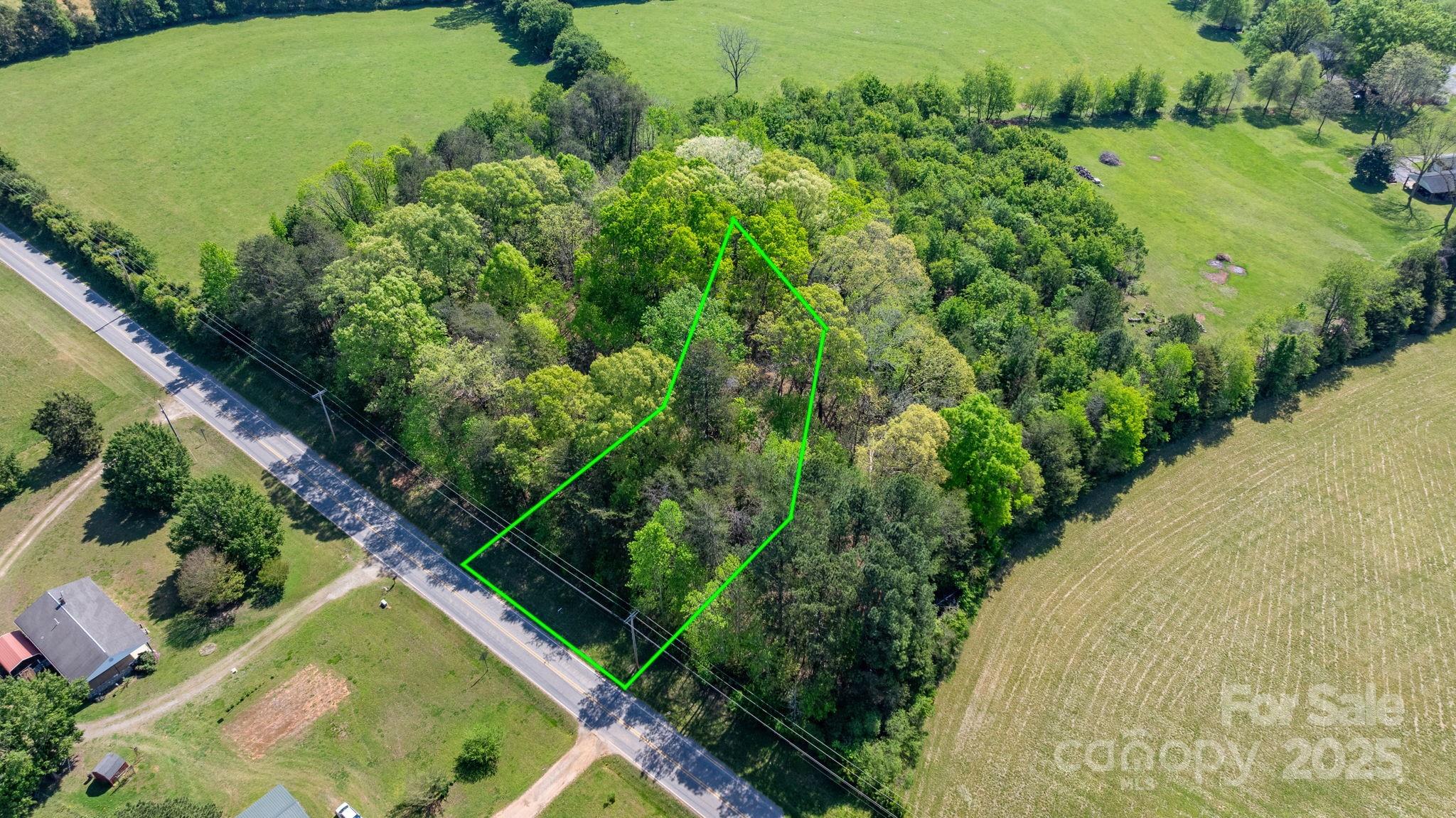 1365 Zeb Haynes Road Property Photo 1