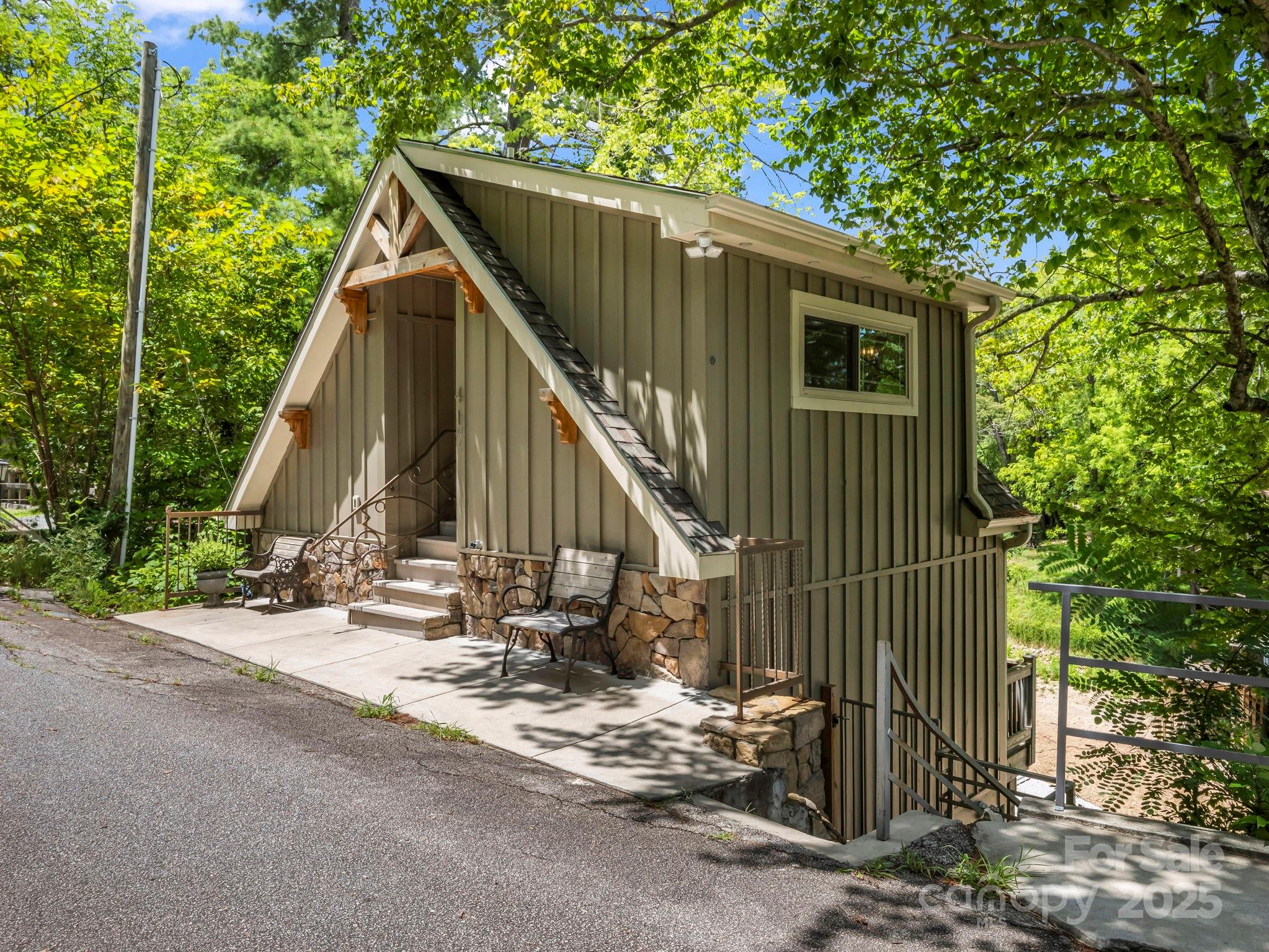 417 Tryon Bay Circle Property Photo 3