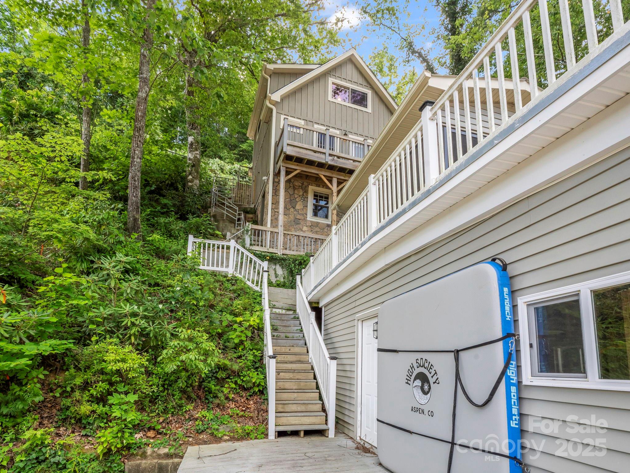 417 Tryon Bay Circle Property Photo 4