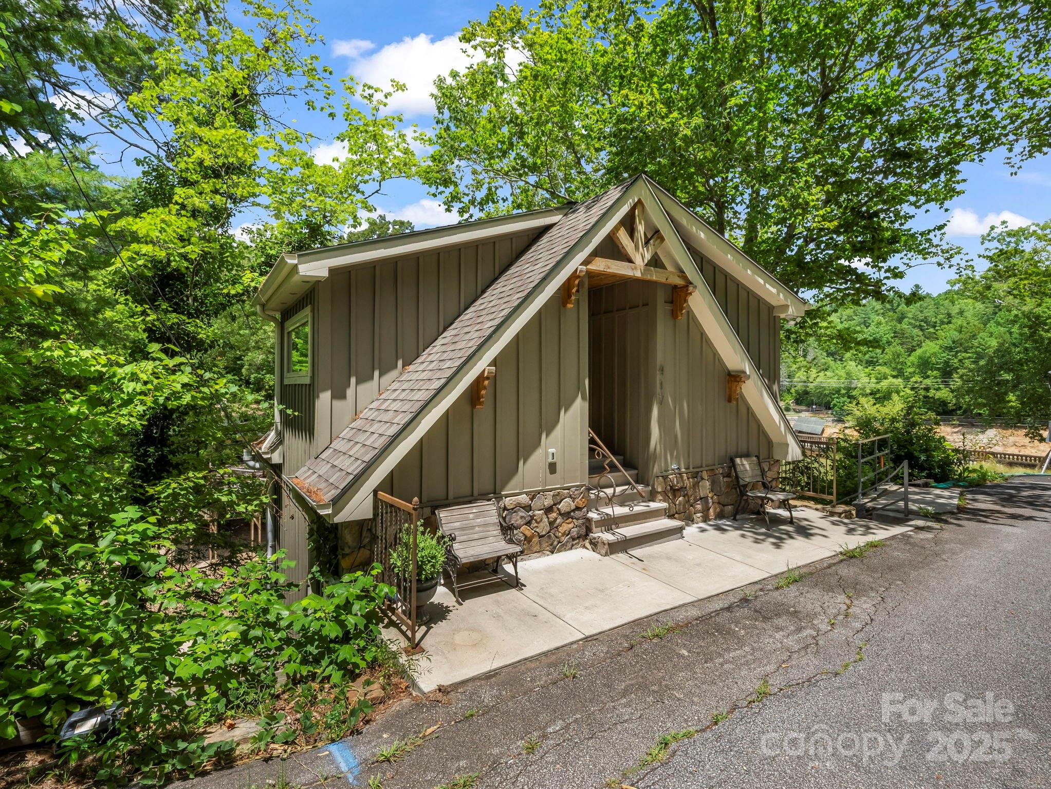 417 Tryon Bay Circle Property Photo 5