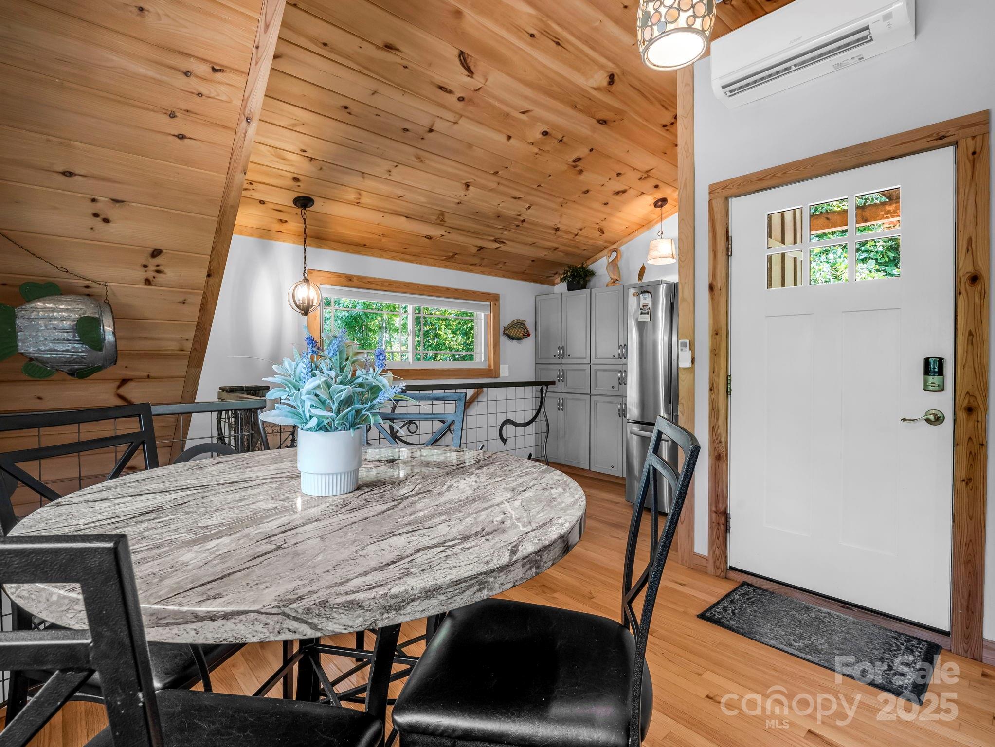 417 Tryon Bay Circle Property Photo 6