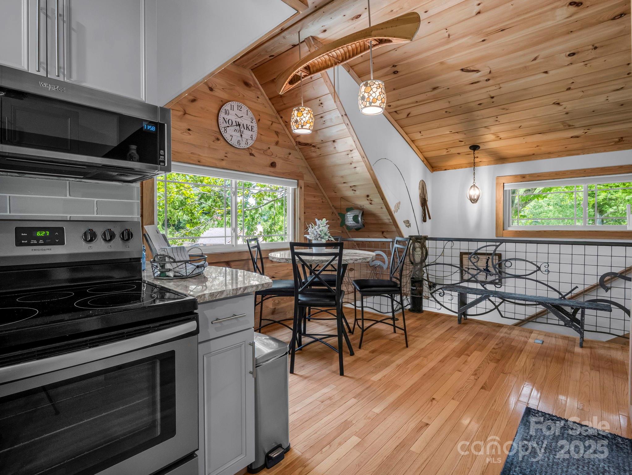 417 Tryon Bay Circle Property Photo 10