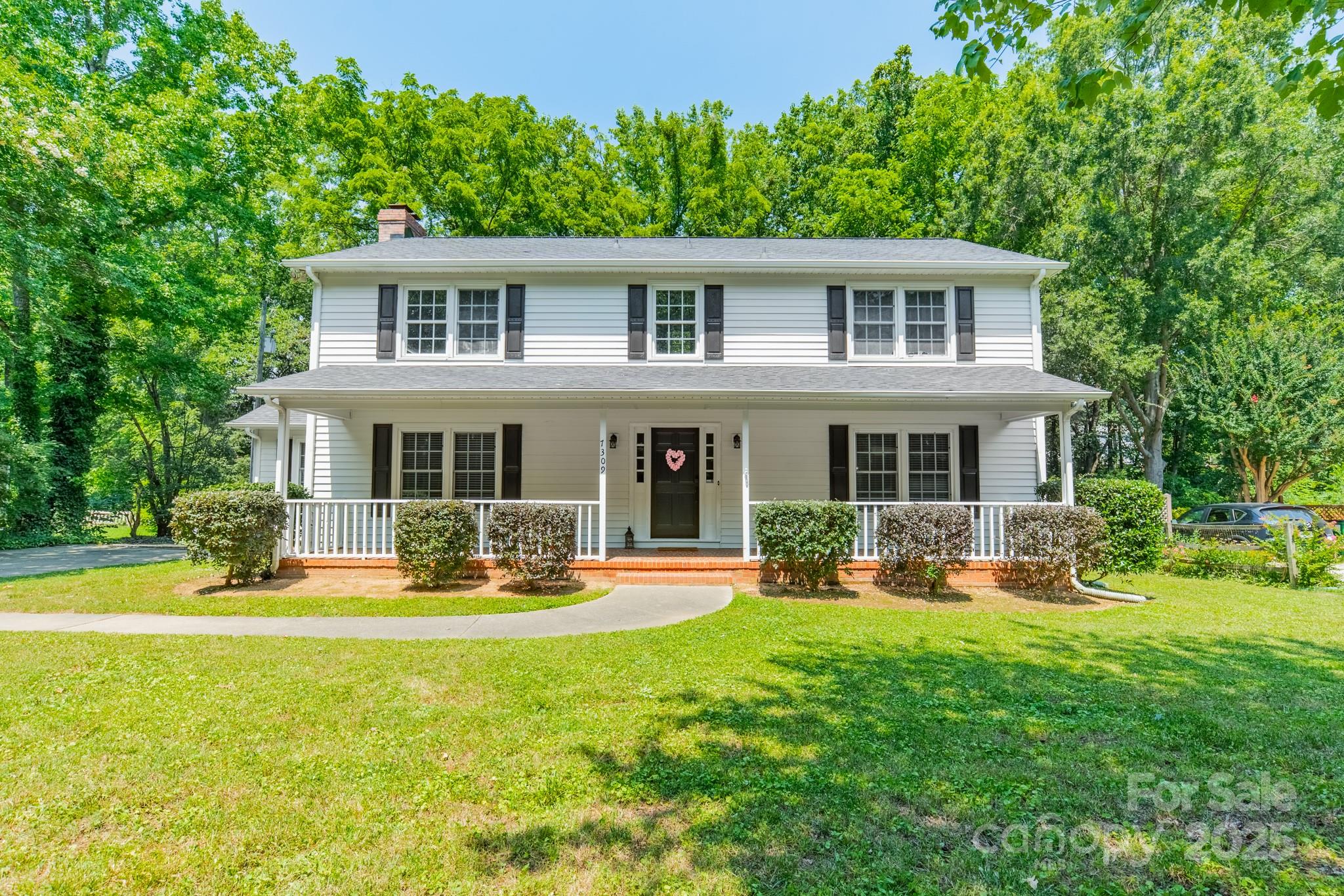 7309 Leesburg Road Property Photo 2