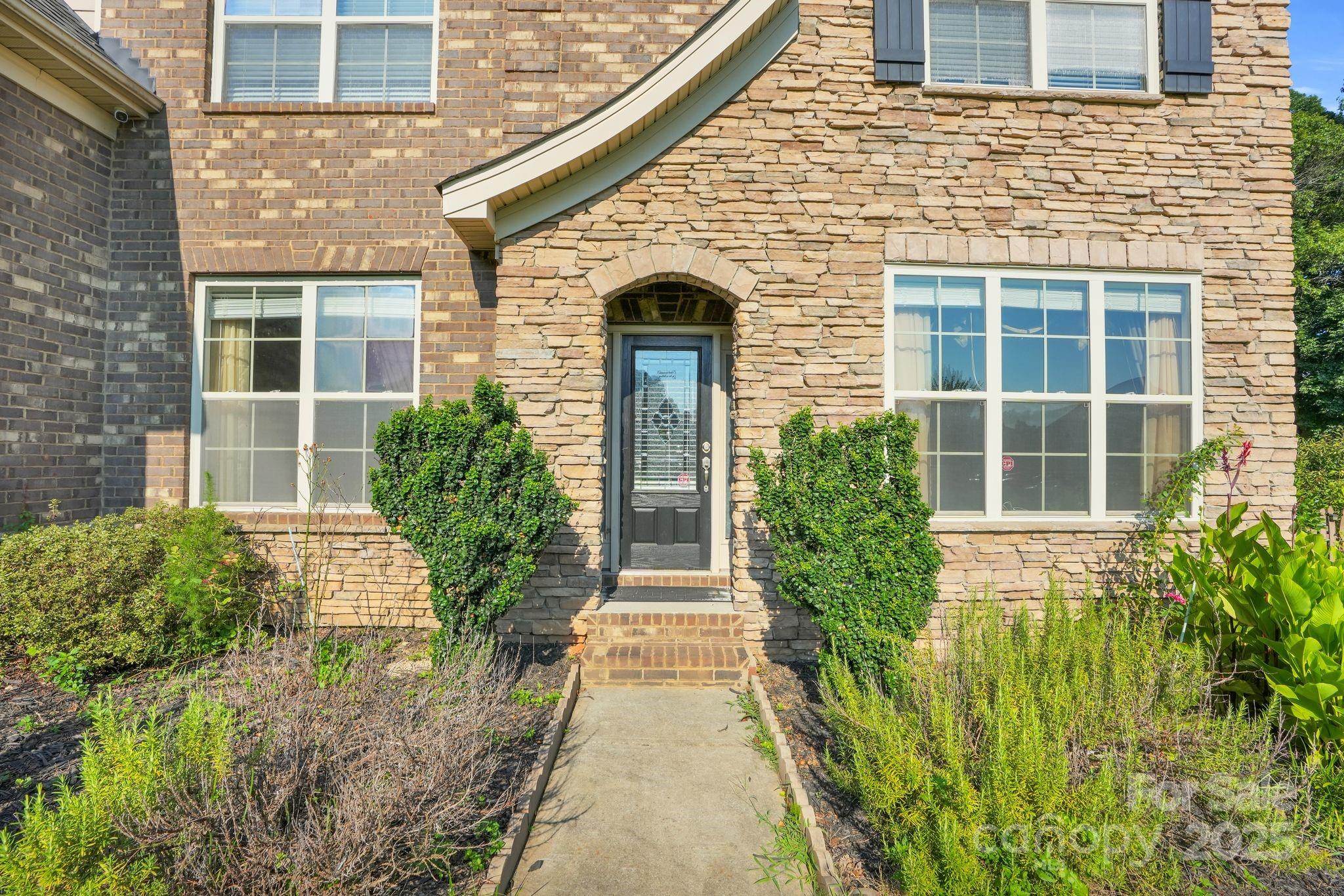 12515 Hashanli Place Property Photo 2