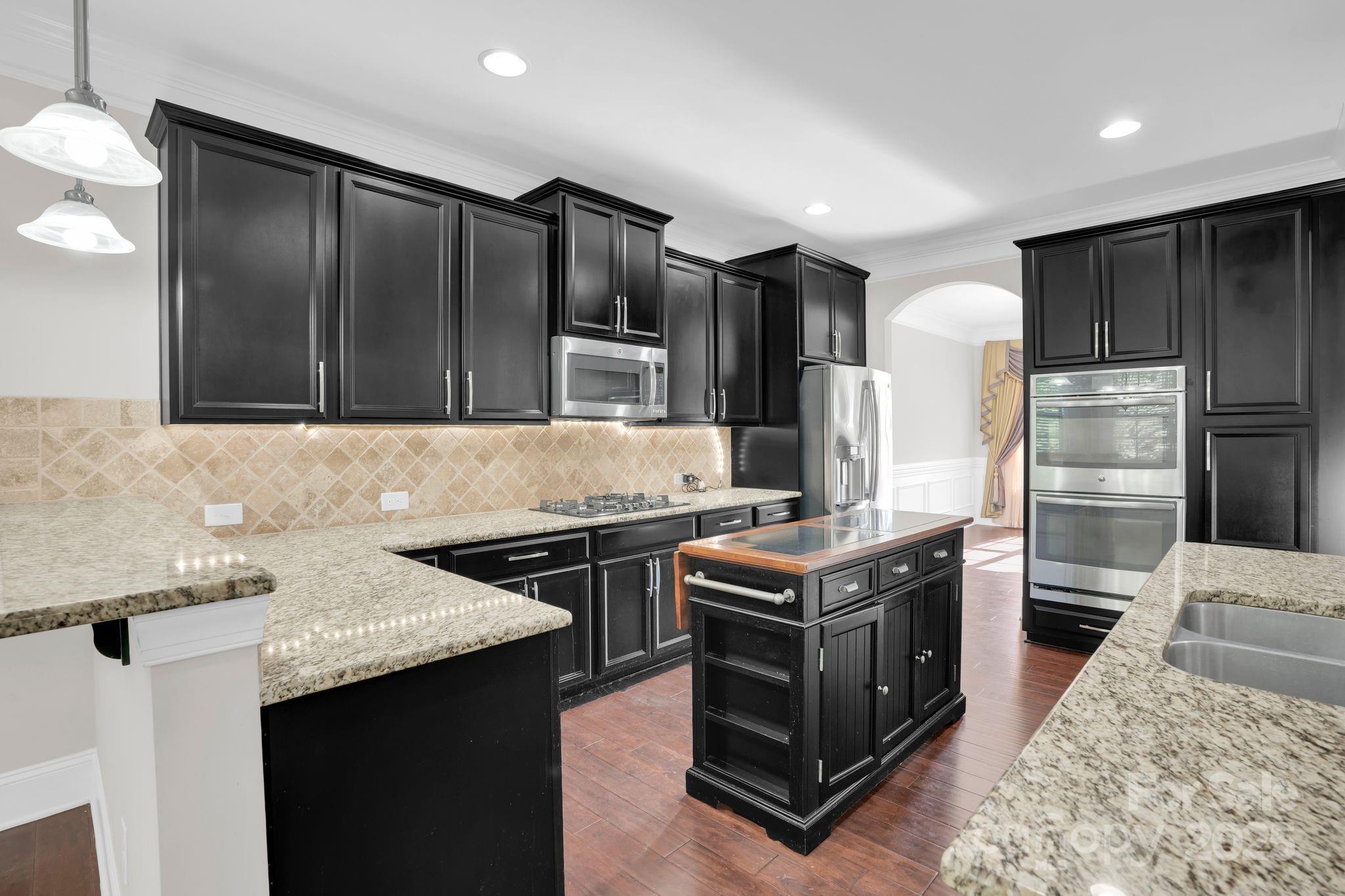 12515 Hashanli Place Property Photo 7